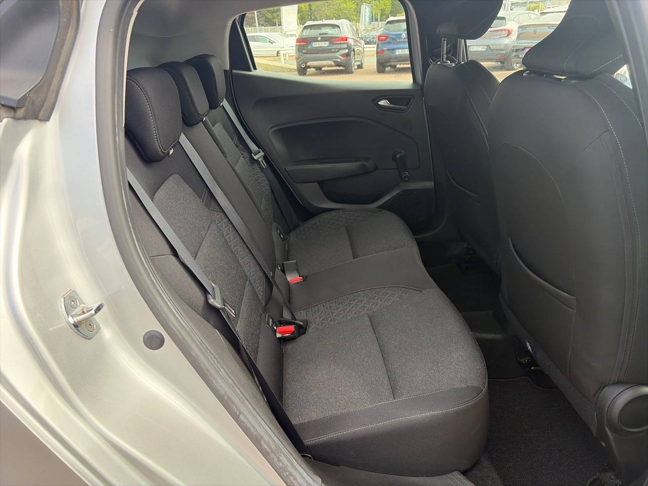 Vente en ligne Renault Clio 5 Clio Blue dCi 85 au prix de 12 990 €