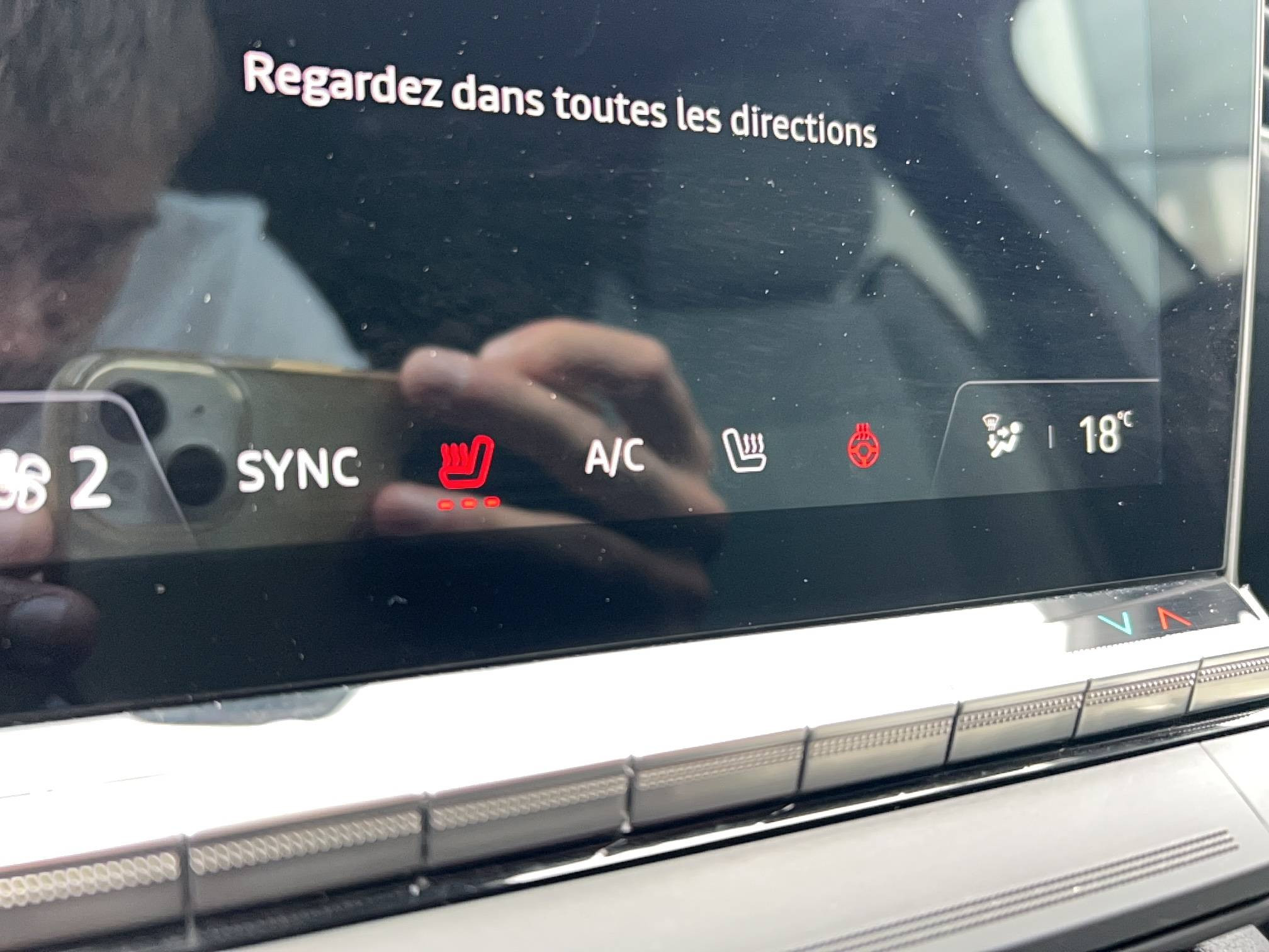 Vente en ligne Renault Megane E-Tech  EV60 220 ch super charge au prix de 23 990 €