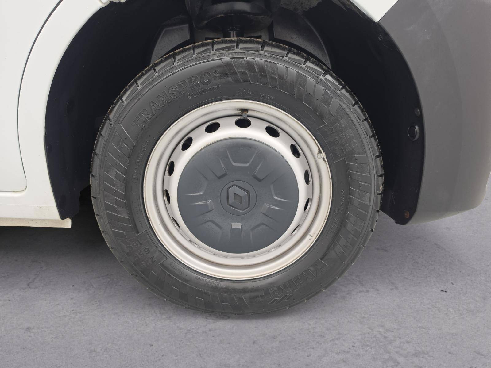 Vente en ligne Renault Master Fourgon MASTER FGN TRAC F3500 L3H3 BLUE DCI 135 au prix de 26 990 €
