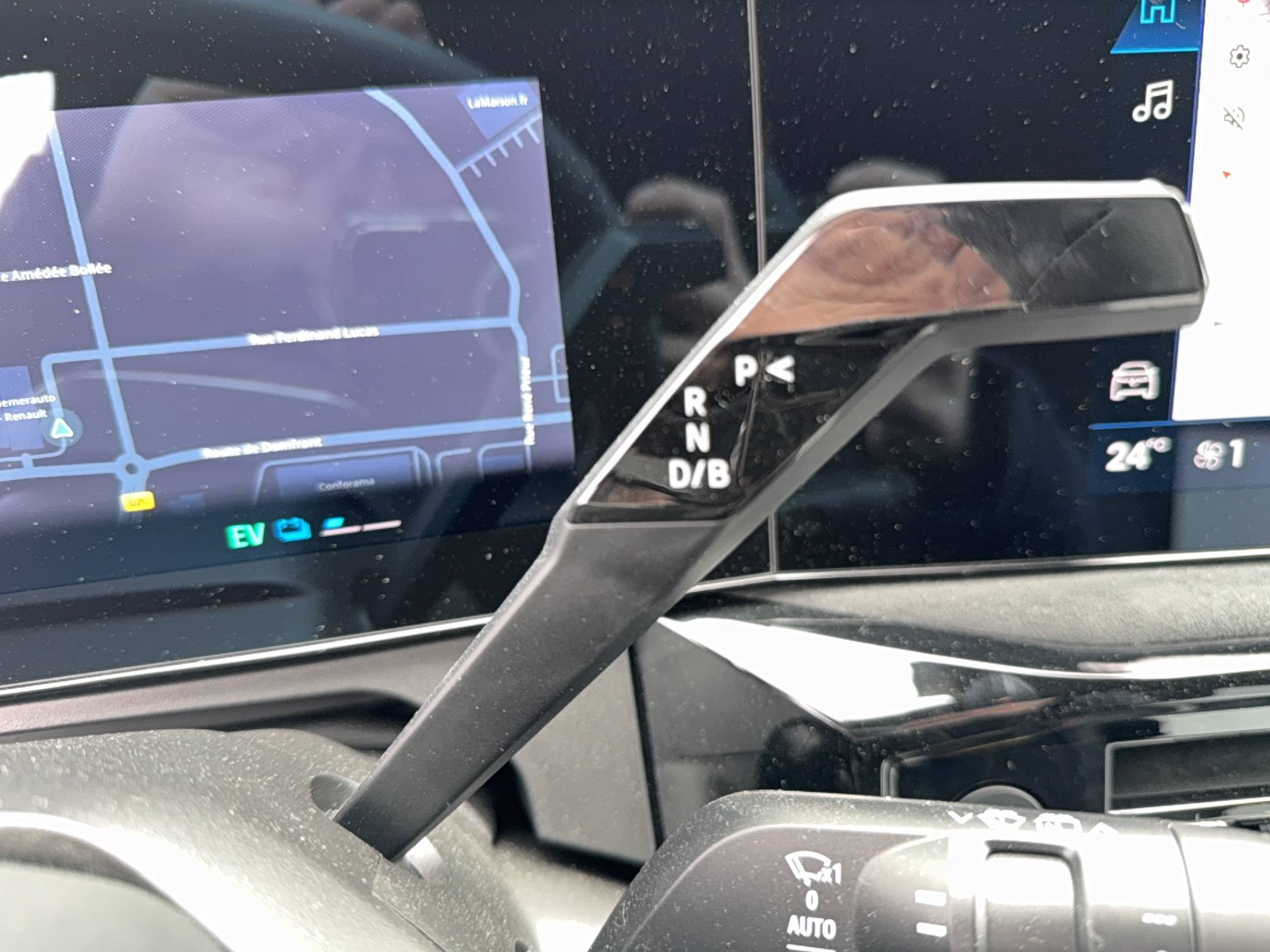 Vente en ligne Renault Clio 6 Clio E-Tech full hybrid 160 ch au prix de 28 980 €