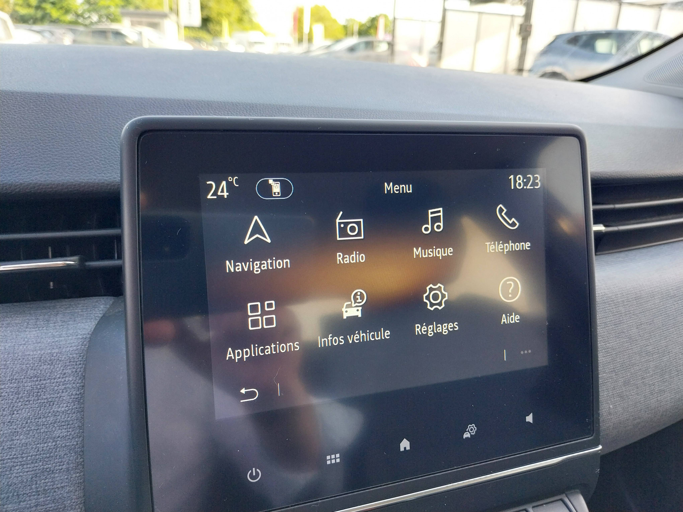 Vente en ligne Renault Clio 5 Clio E-Tech full hybrid 145 ch GSR2 au prix de 18 990 €