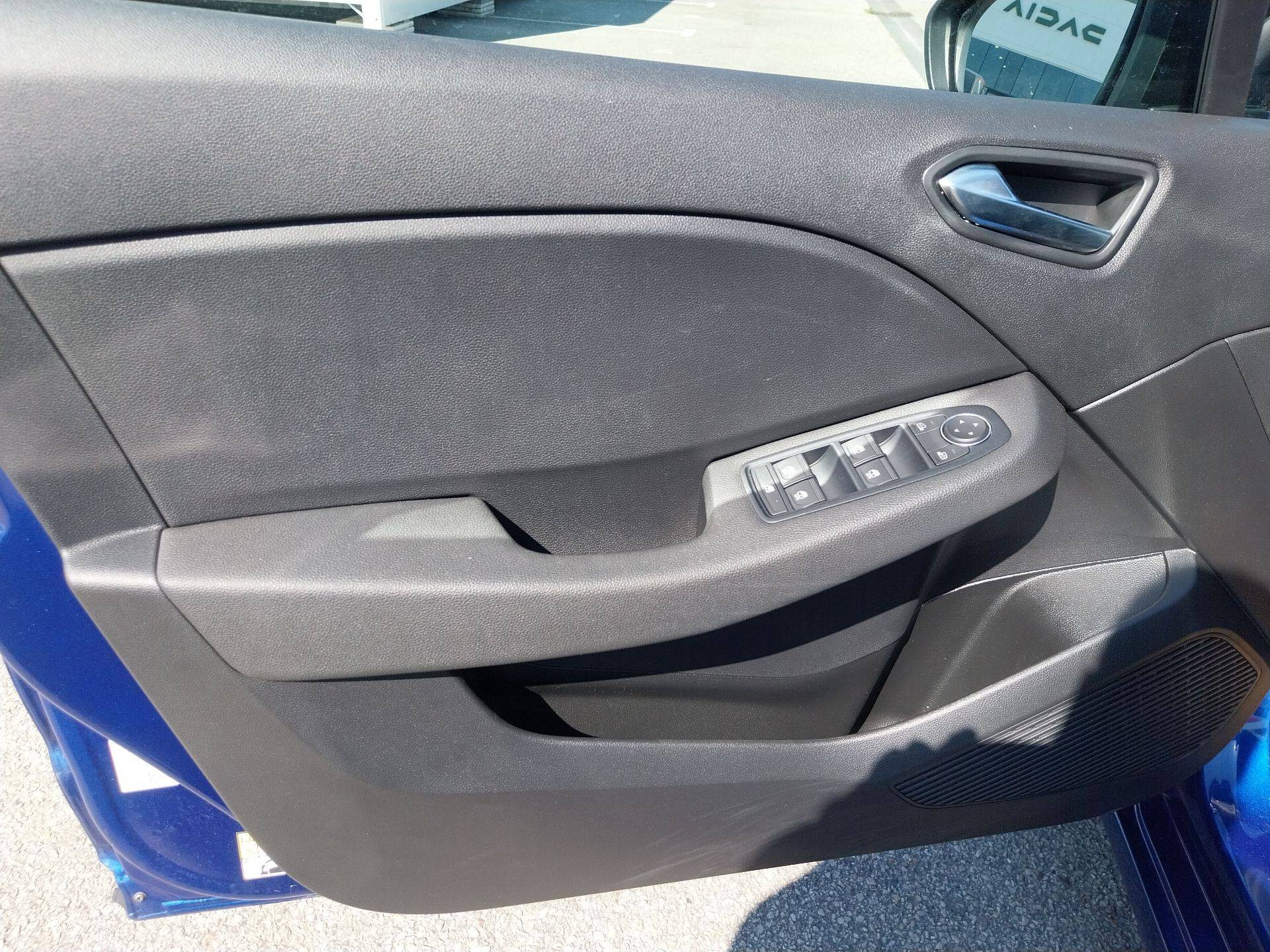 Vente en ligne Renault Clio 5 Clio TCe 100 GPL au prix de 14 990 €