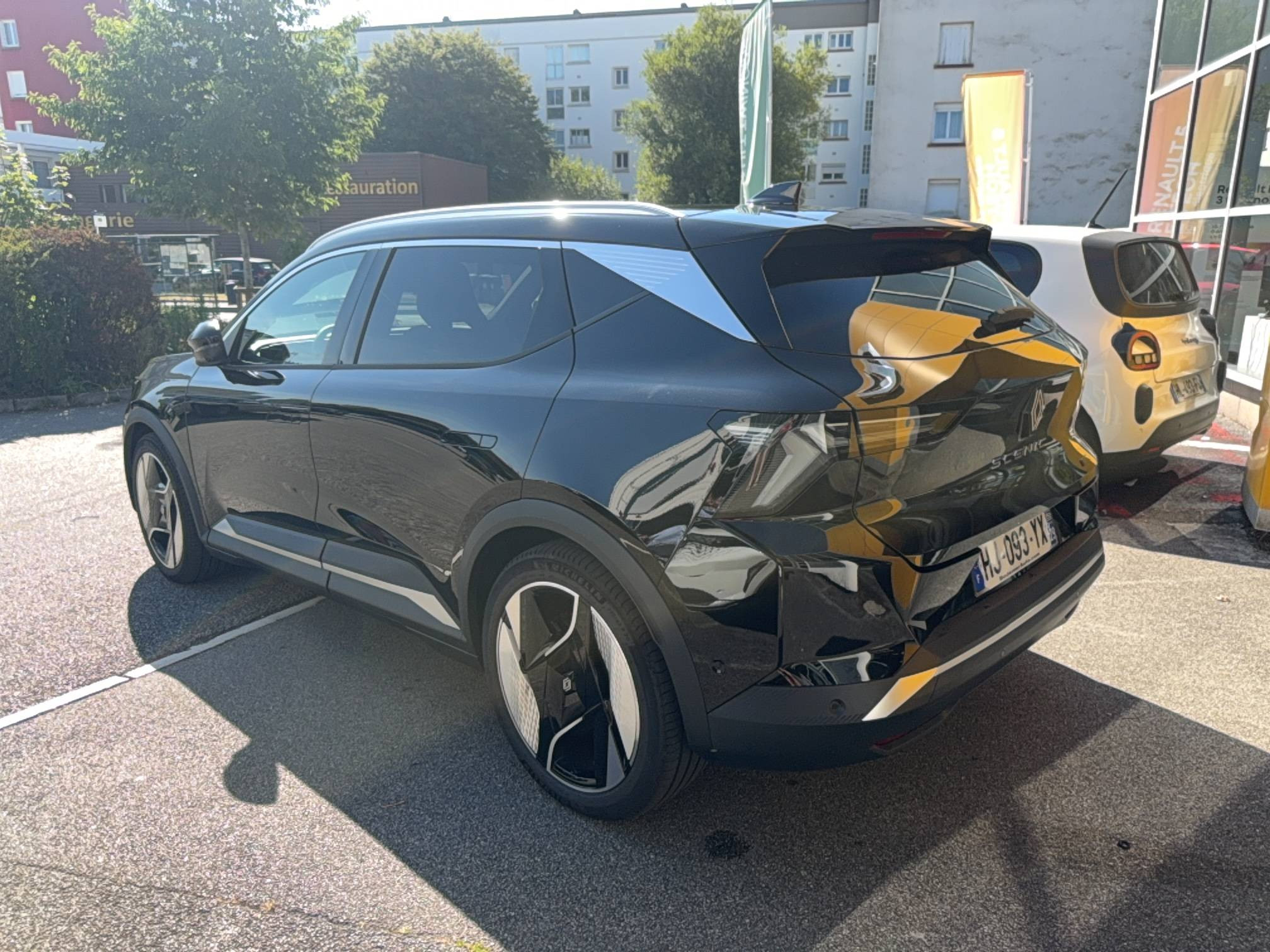 Vente en ligne Renault Scenic E-Tech Scenic E-Tech électrique 220 ch grande autonomie au prix de 50 990 €