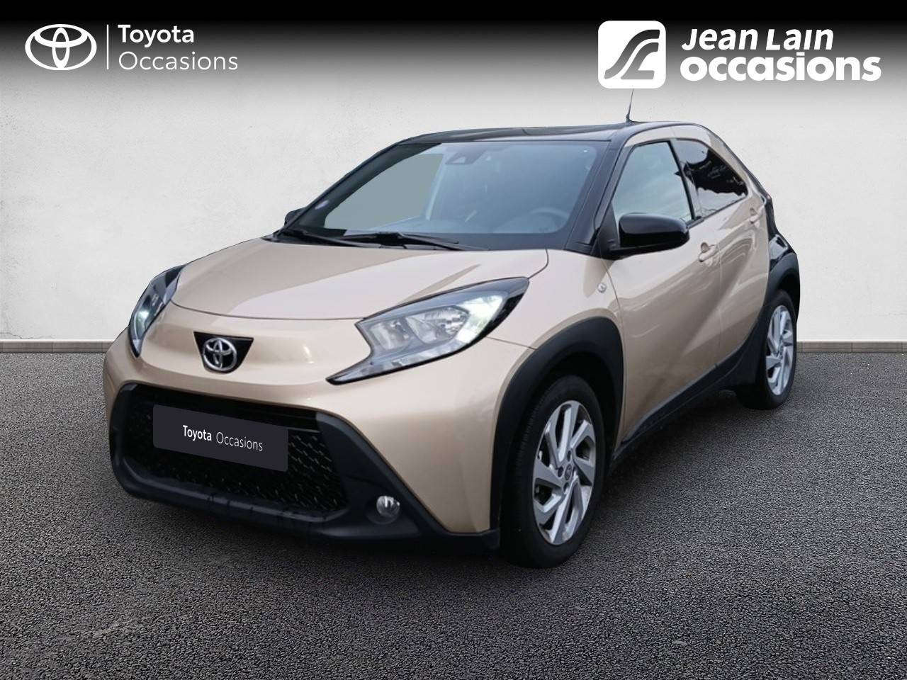 Vente en ligne TOYOTA AYGO X Aygo X 1.0 VVT-i 72 S-CVT Design de 2023 au prix de 16 790 €