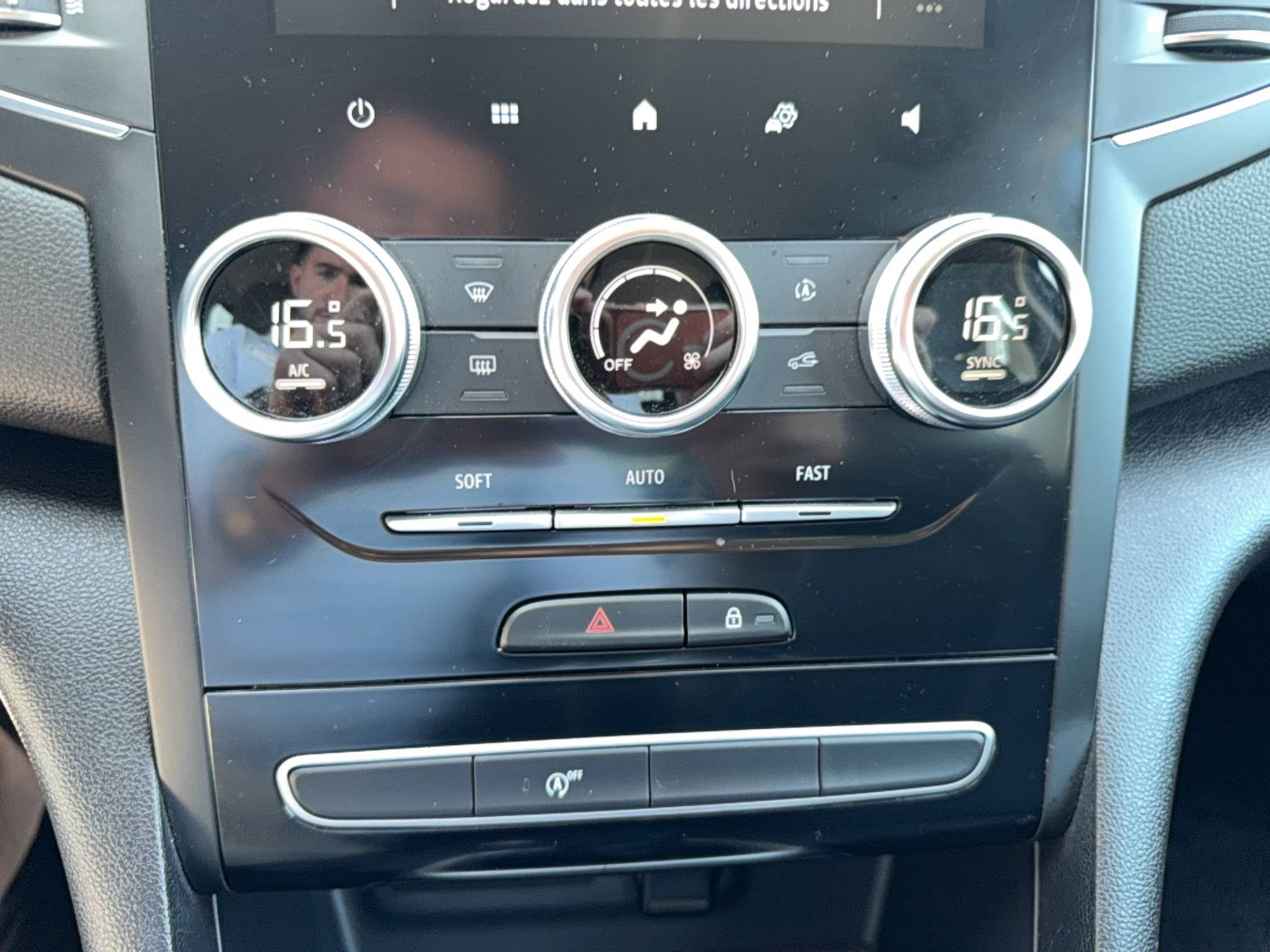 Vente en ligne Renault Megane 4  Blue dCi 115 au prix de 16 980 €