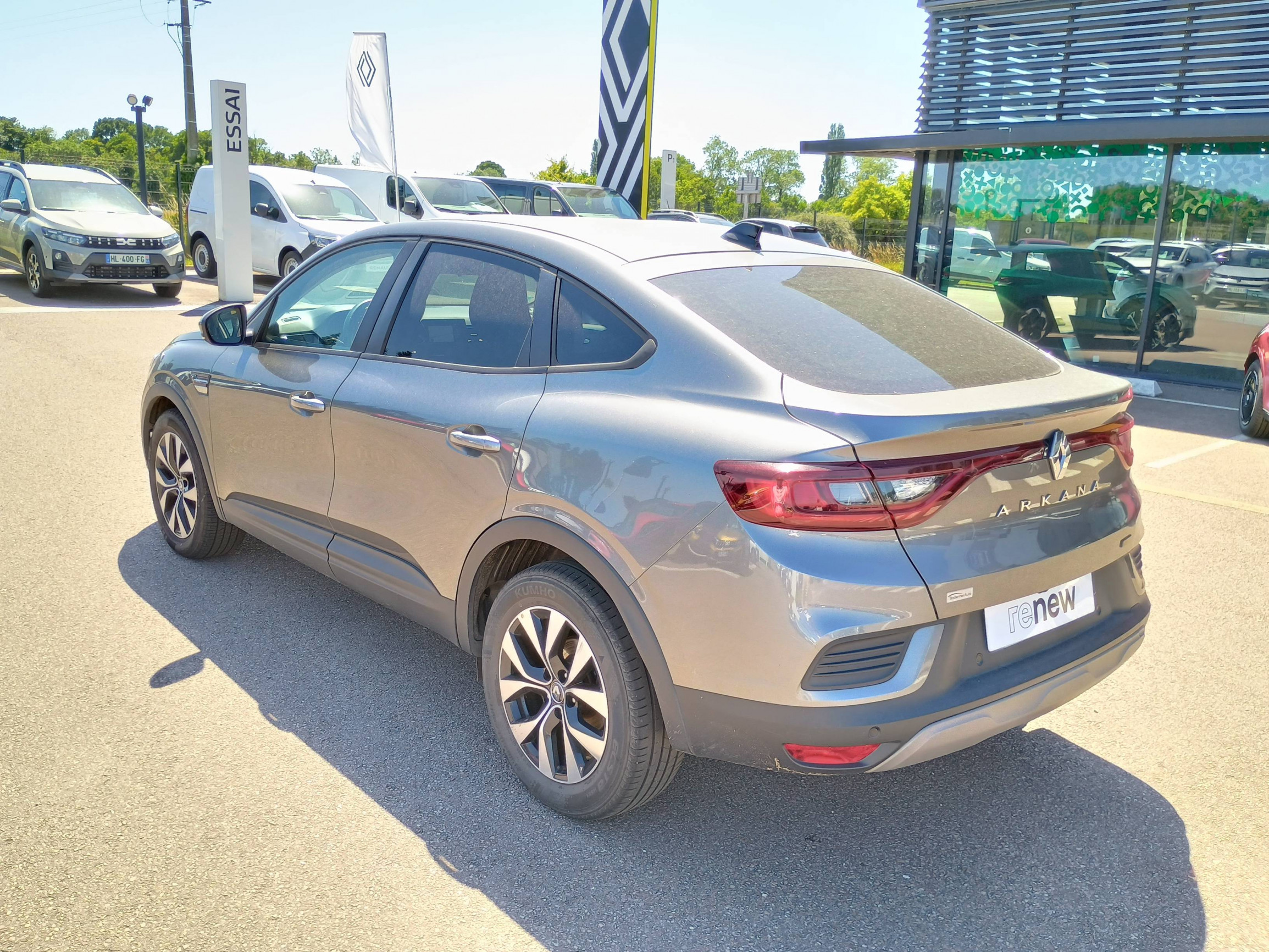 Vente en ligne Renault Arkana  E-Tech hybride 145 - 22 au prix de 21 991 €