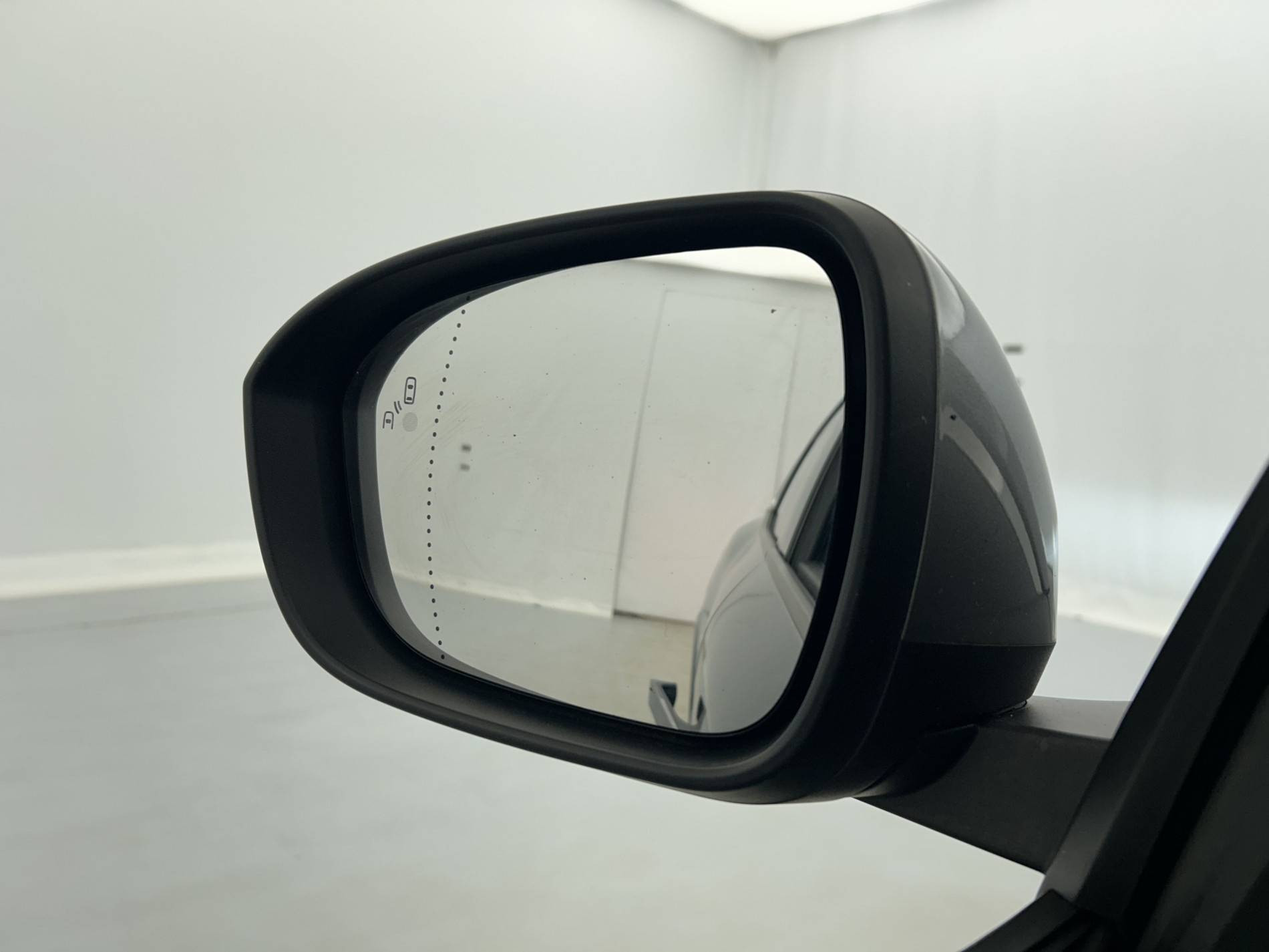 Vente en ligne Renault Megane E-Tech  EV60 220 ch super charge au prix de 21 990 €