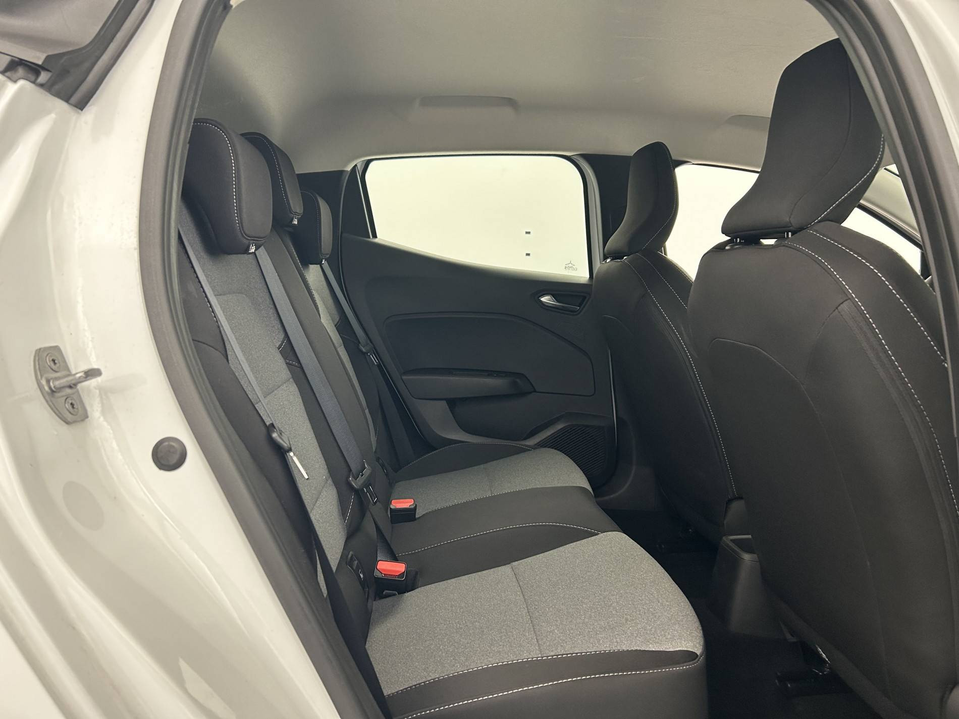 Vente en ligne Renault Clio 5 Clio Blue dCi 100 ch GSR2 au prix de 17 990 €