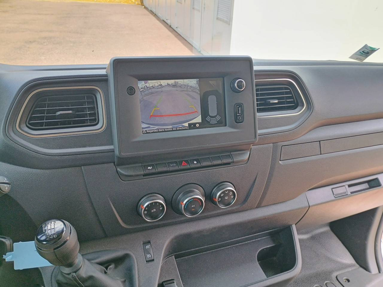 Vente en ligne Renault Master Fourgon MASTER FGN TRAC F3500 L2H2 BLUE DCI 135 au prix de 23 990 €