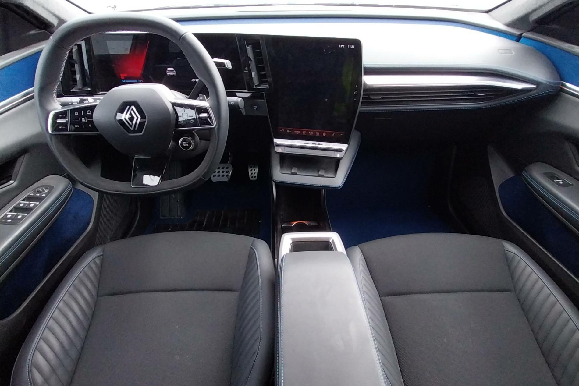 Vente en ligne Renault Scenic E-Tech Scenic E-Tech électrique 220 ch grande autonomie au prix de 43 990 €