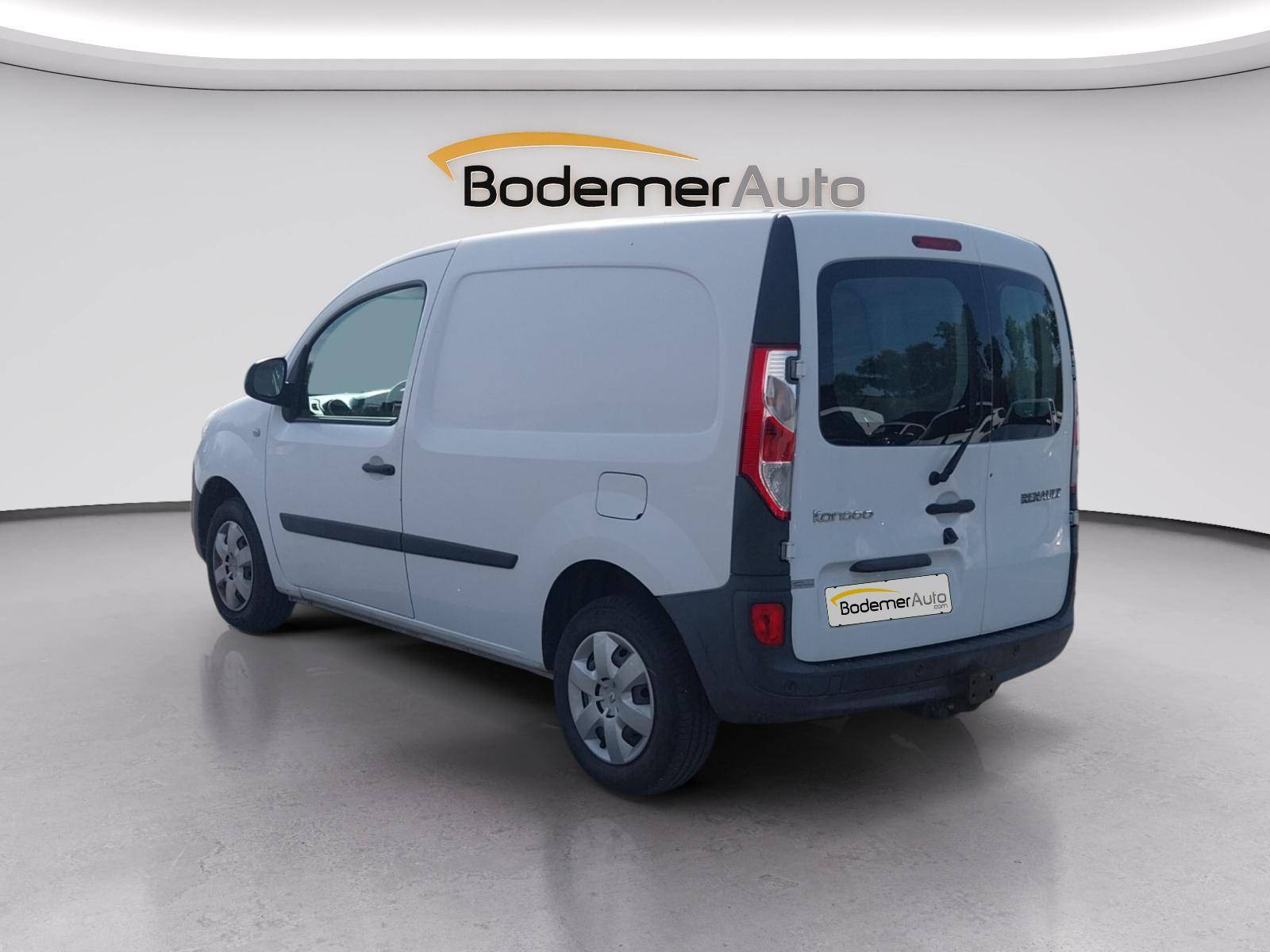Vente en ligne Renault Kangoo Express  BLUE DCI 95 au prix de 11 990 €
