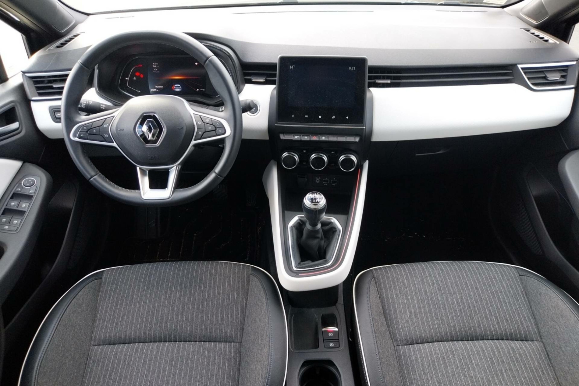 Vente en ligne Renault Clio 5 Clio TCe 90 au prix de 14 990 €