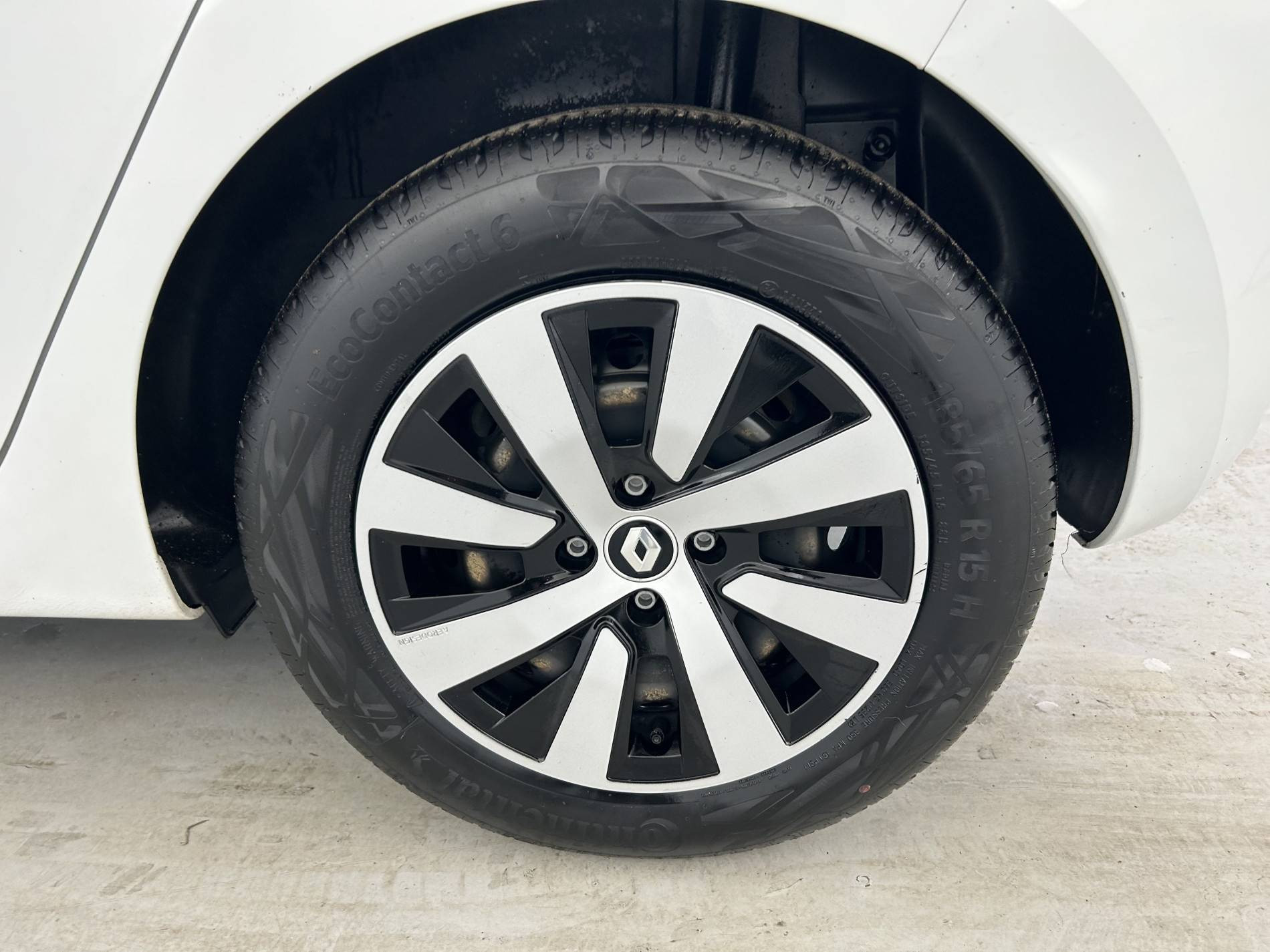 Vente en ligne Renault Clio 5 Clio TCe 90 au prix de 13 780 €