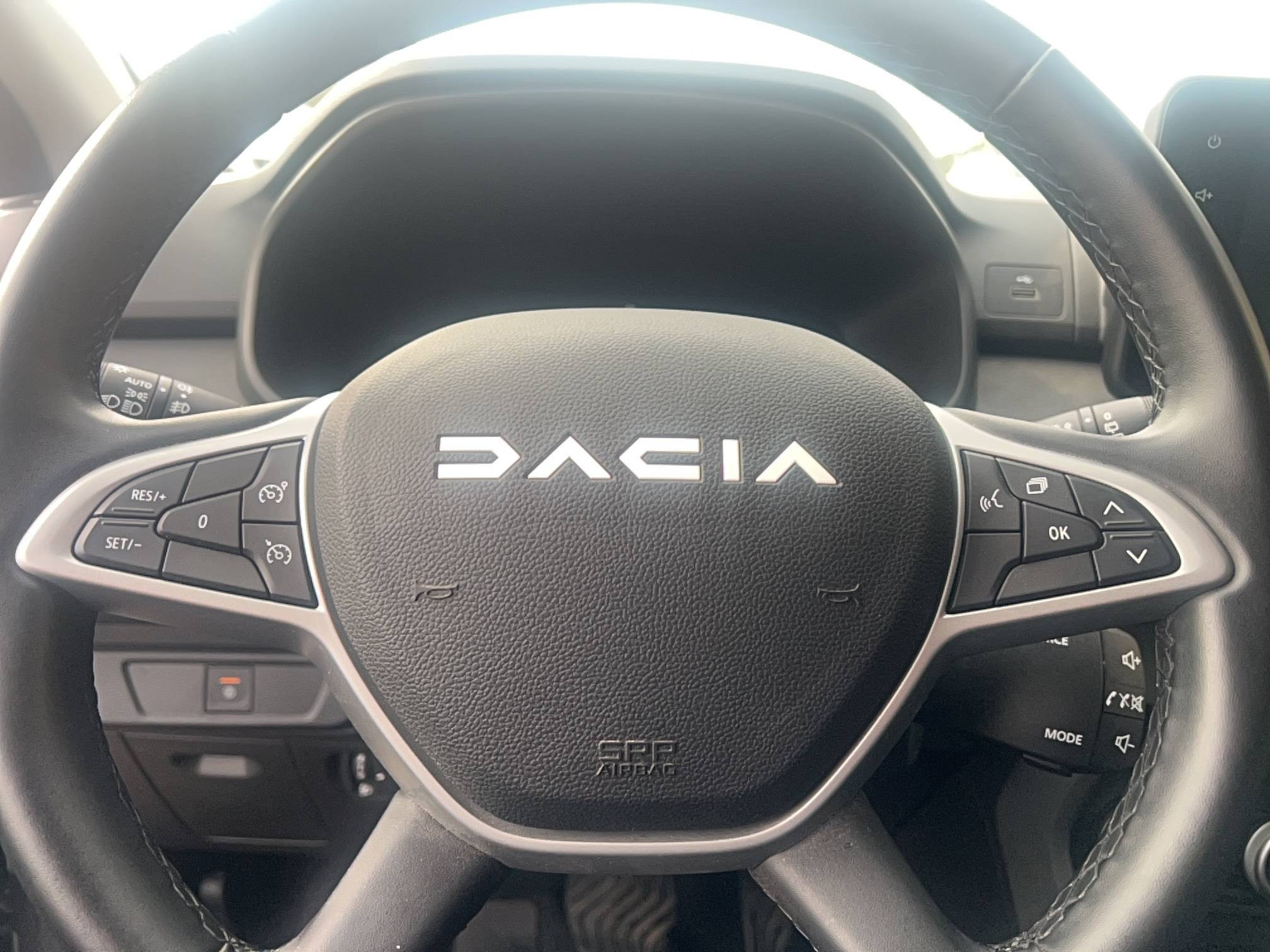 Vente en ligne Dacia Jogger  Hybrid 140 7 places GSR2 au prix de 25 991 €