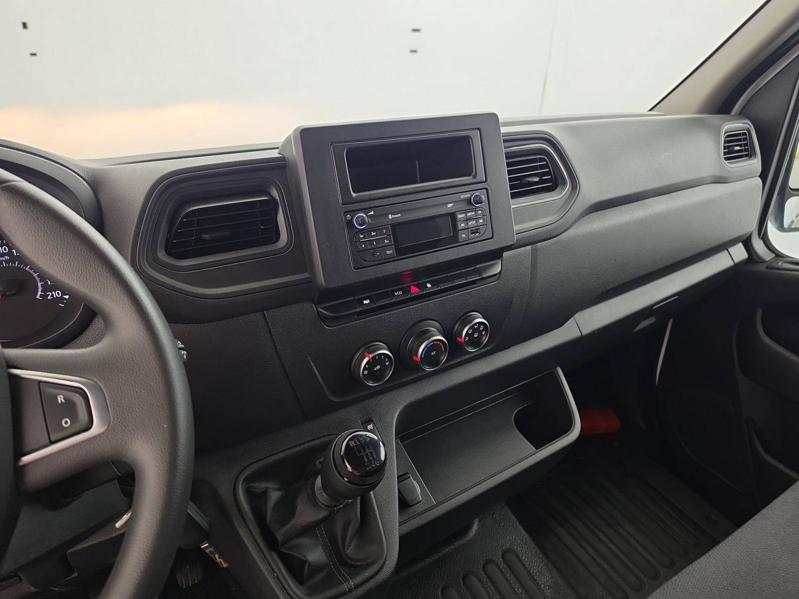Vente en ligne Renault Master Fourgon MASTER FGN TRAC F3500 L3H3 BLUE DCI 135 au prix de 25 900 €