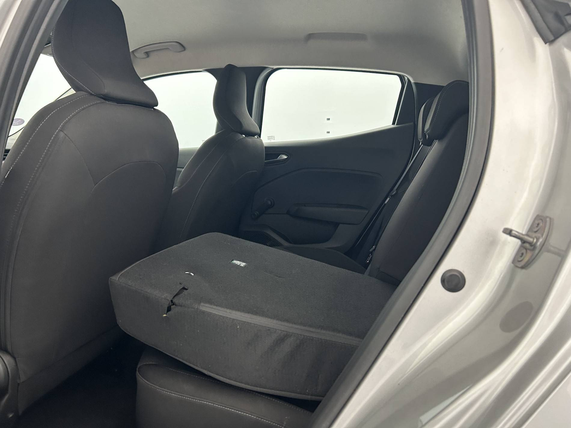 Vente en ligne Renault Clio 5 Clio TCe 90 au prix de 13 790 €