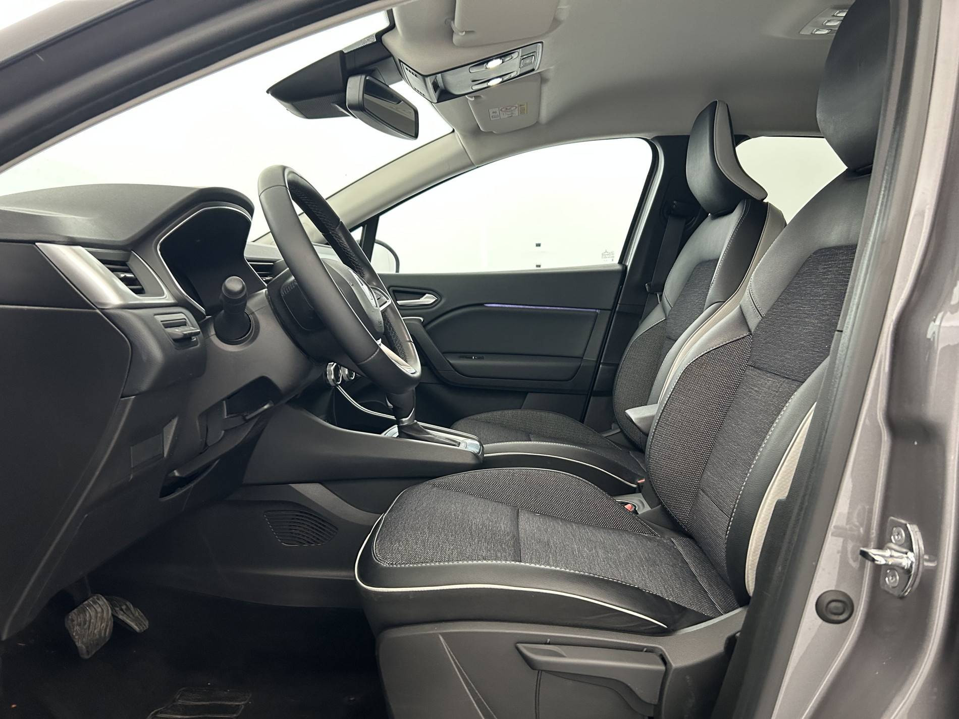 Vente en ligne Renault Captur  E-Tech hybride rechargeable 160 au prix de 18 990 €