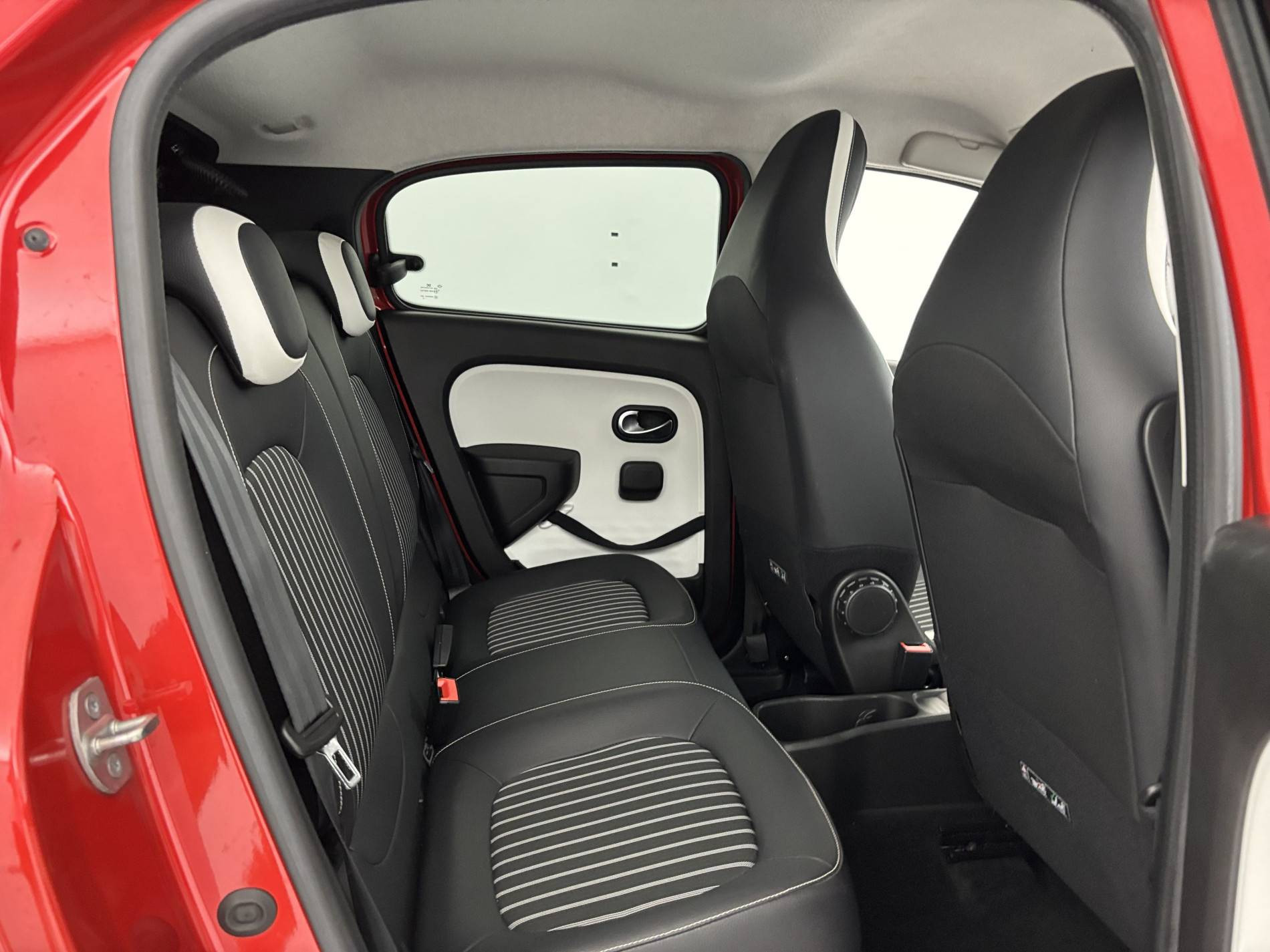 Vente en ligne Renault Twingo 3  TCe 95 au prix de 11 390 €