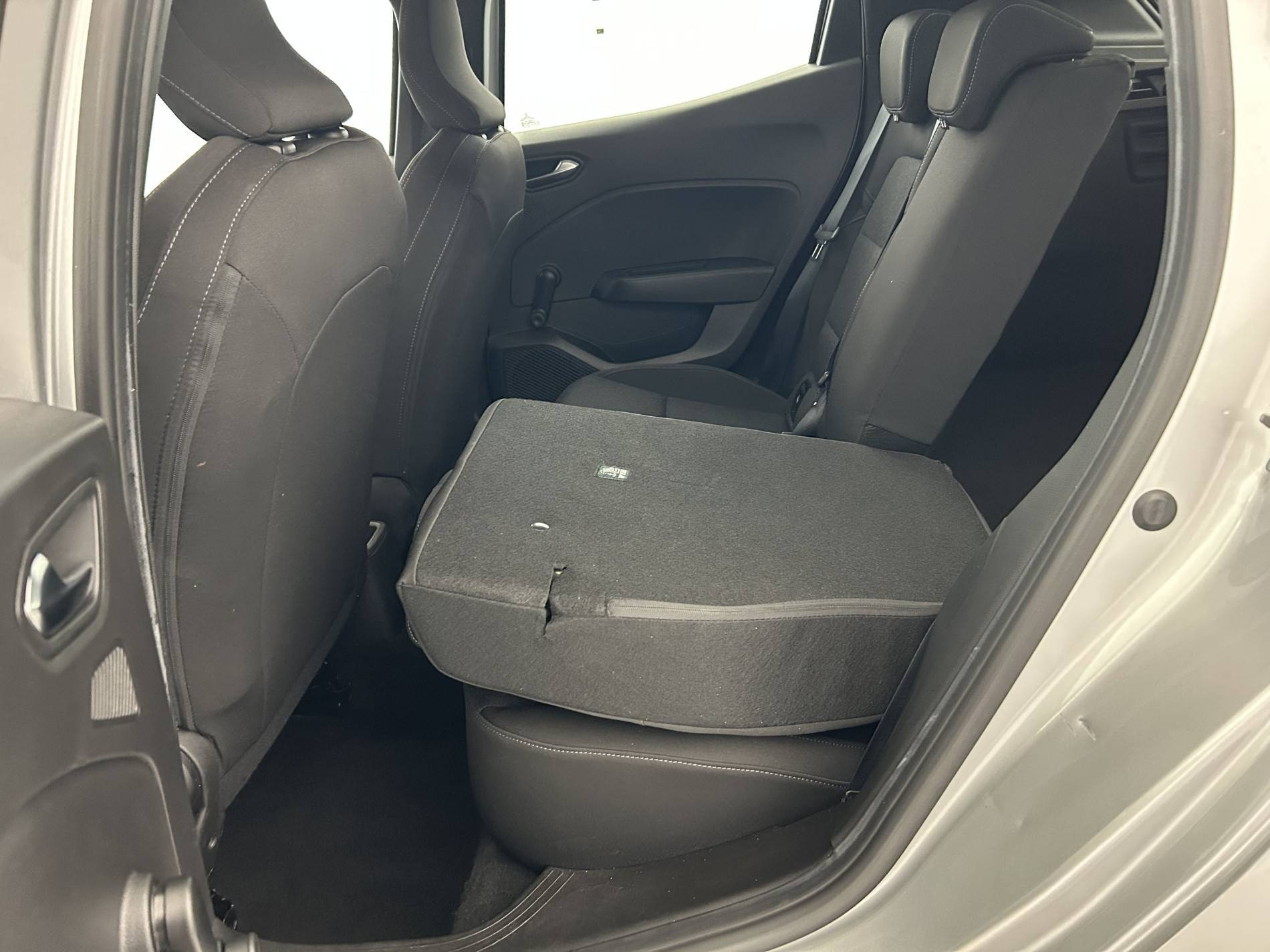Vente en ligne Renault Clio 5 Clio TCe 90 au prix de 13 990 €