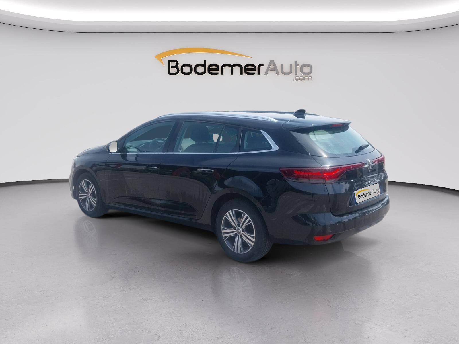 Vente en ligne Renault Megane 4 Estate  Blue dCi 115 EDC au prix de 16 990 €