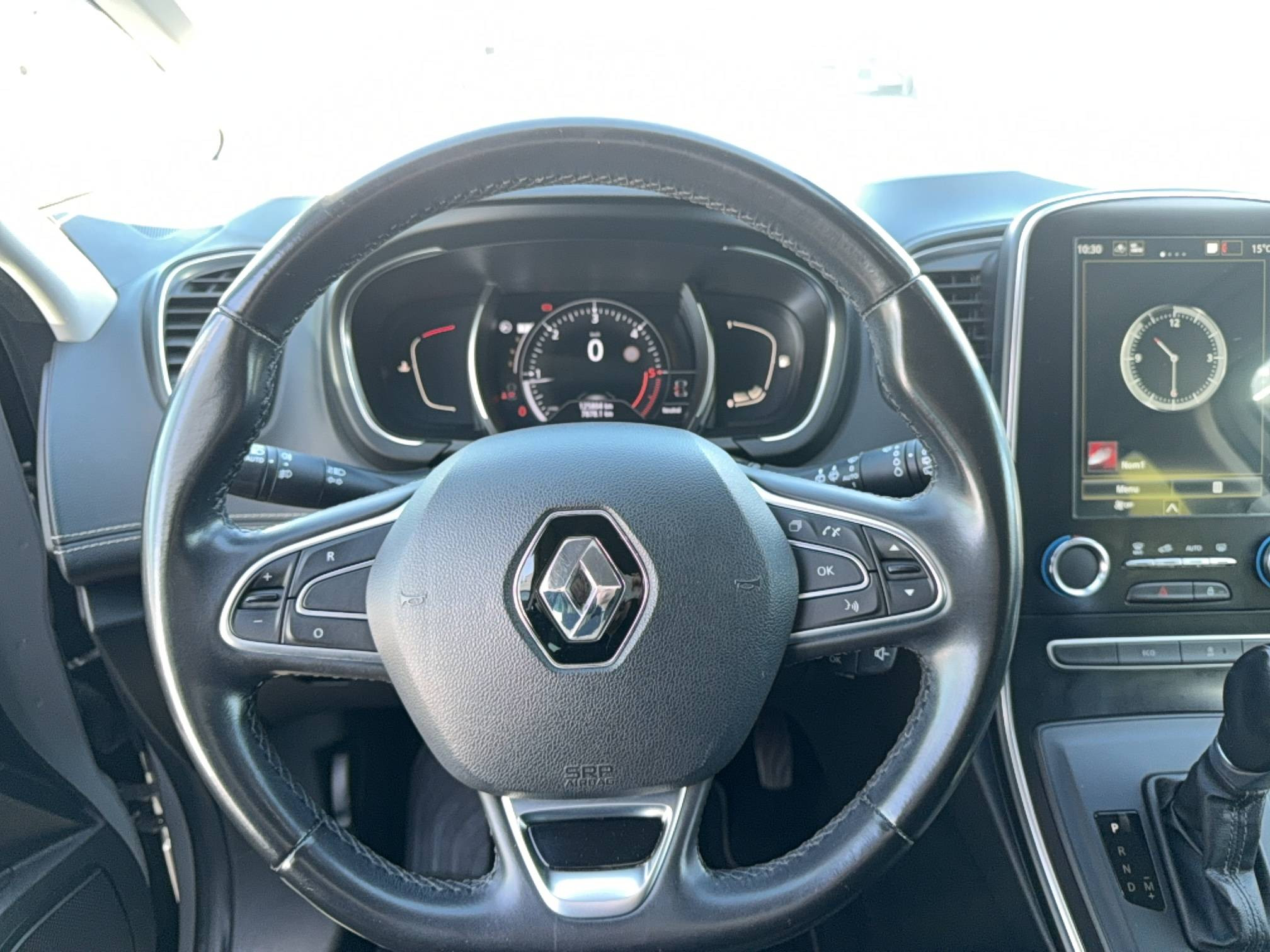 Vente en ligne Renault Grand Scenic 4 Grand Scenic Blue dCi 120 EDC au prix de 14 490 €