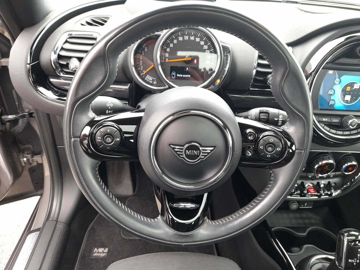 Vente en ligne Mini Clubman Clubman Cooper 136 ch BVA7 au prix de 17 900 €