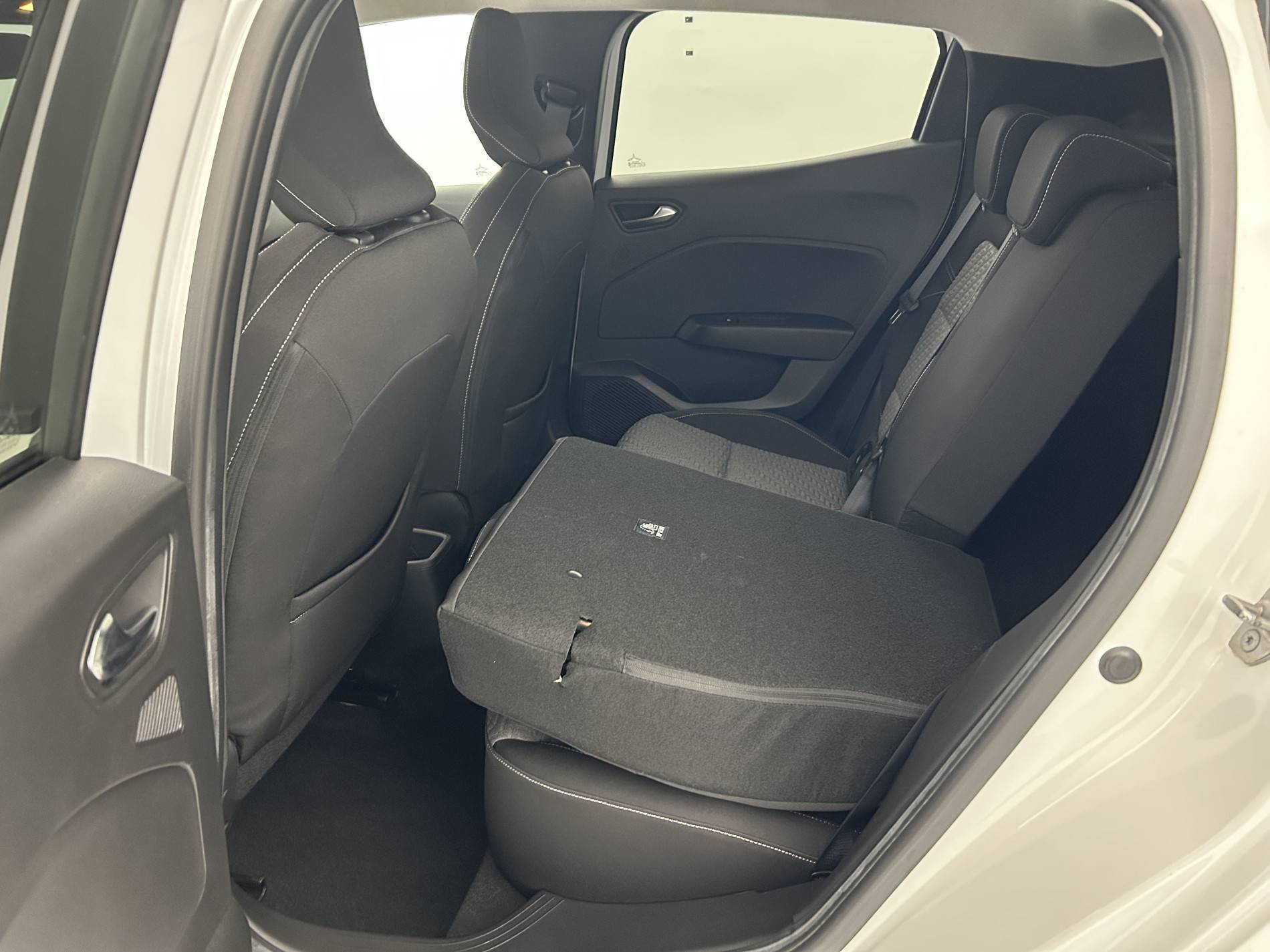 Vente en ligne Renault Clio 5 Clio TCe 90 au prix de 15 290 €