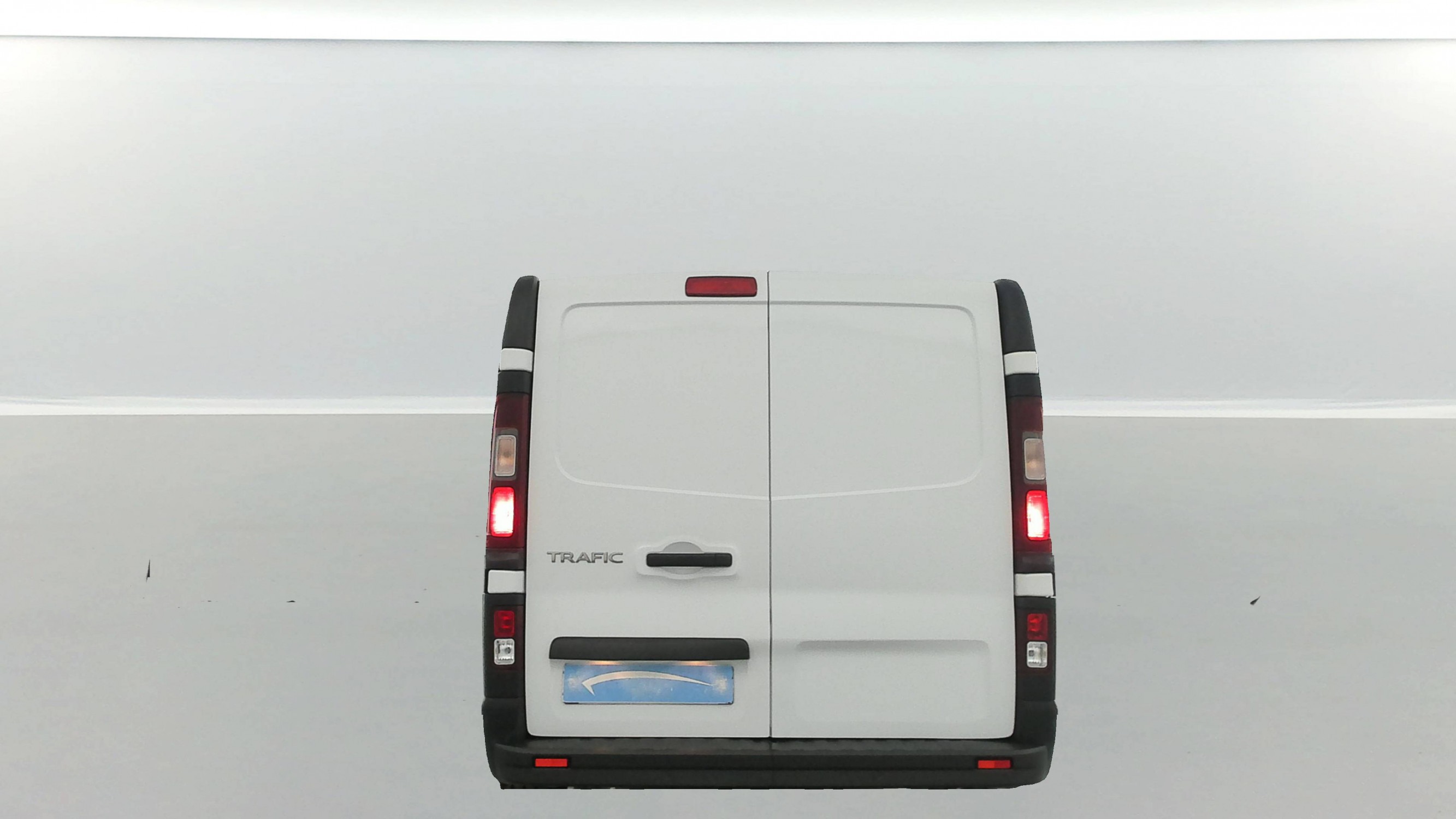 Vente en ligne Renault Trafic 3 Fourgon TRAFIC FGN L2H1 3000 KG BLUE DCI 130 au prix de 21 990 €