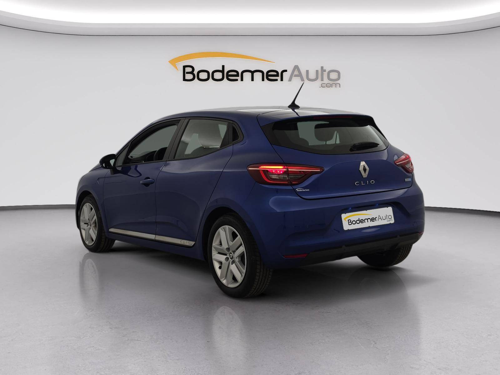Vente en ligne Renault Clio 5 Clio E-Tech 140 - 21N au prix de 15 990 €