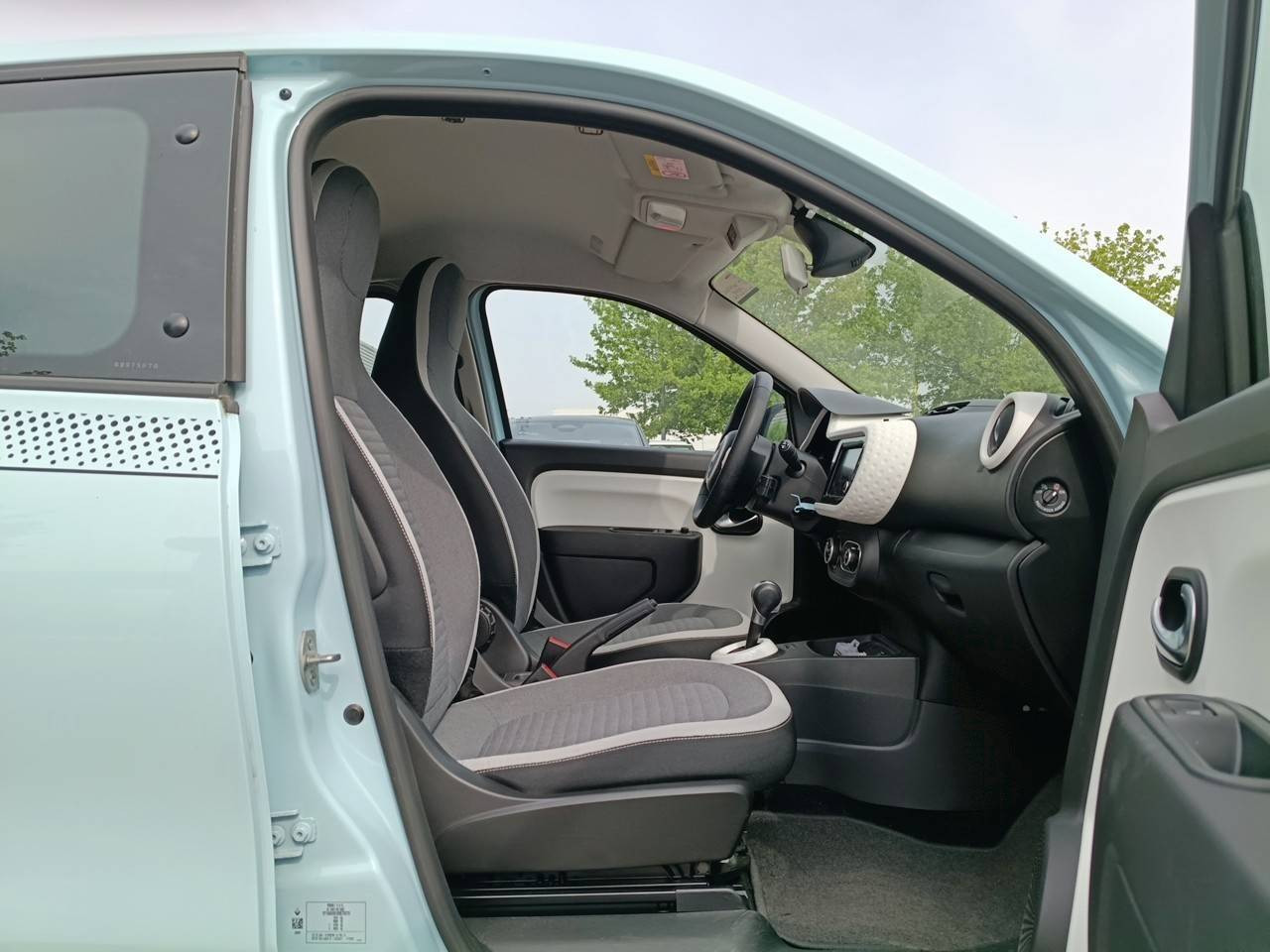 Vente en ligne Renault Twingo Electrique Twingo III E-Tech au prix de 14 990 €