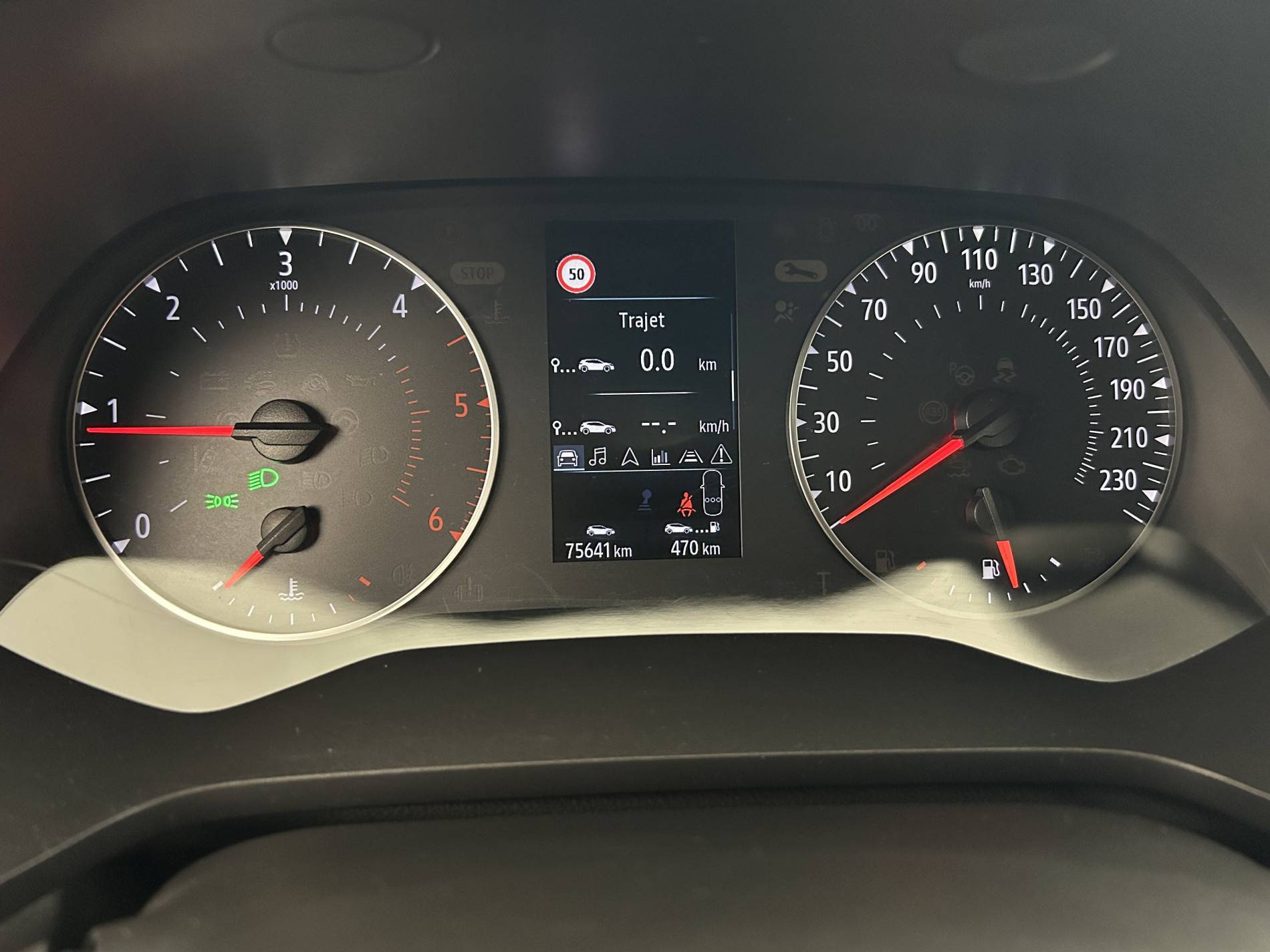 Vente en ligne Renault Captur  Blue dCi 95 au prix de 14 890 €