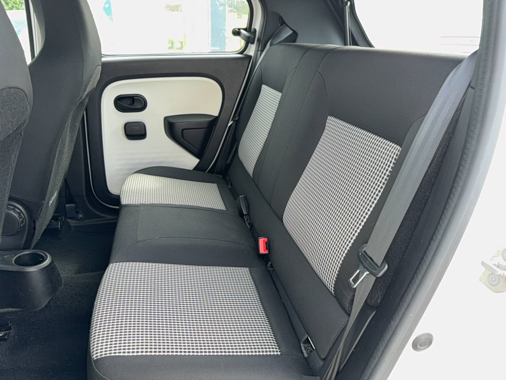 Vente en ligne Renault Twingo 3  1.0 SCe 70 BC au prix de 9 800 €