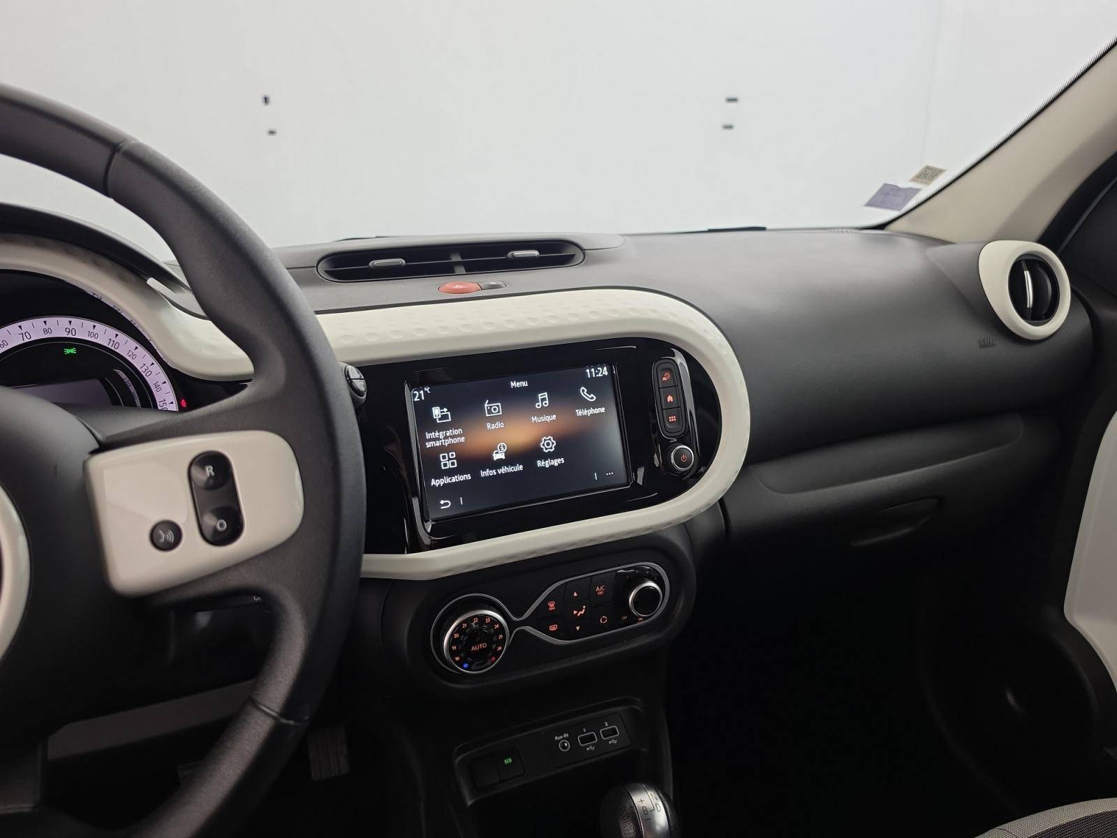 Vente en ligne Renault Twingo Electrique Twingo III E-Tech au prix de 11 990 €