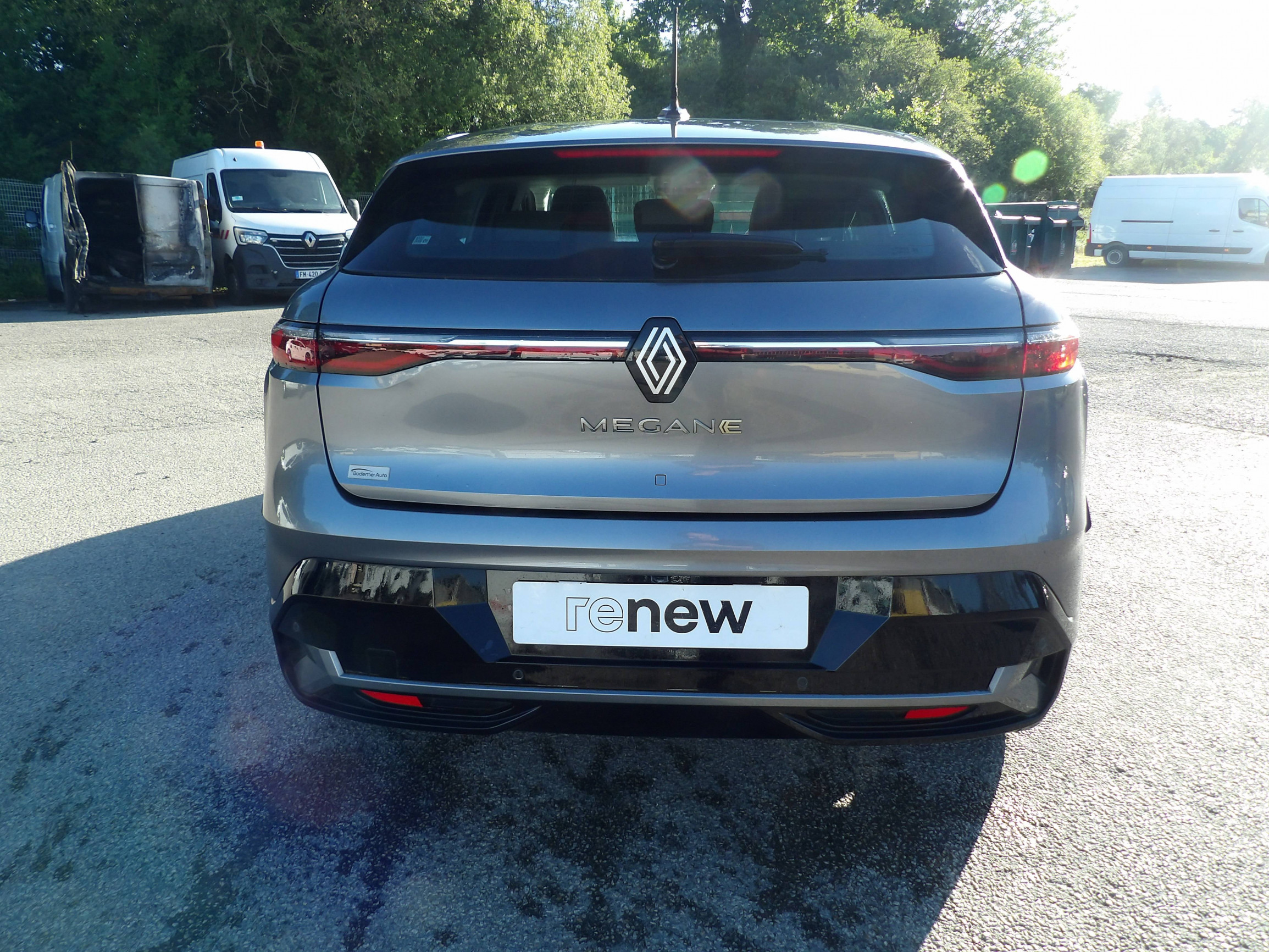 Vente en ligne Renault Megane E-Tech  EV60 220 ch super charge au prix de 21 999 €