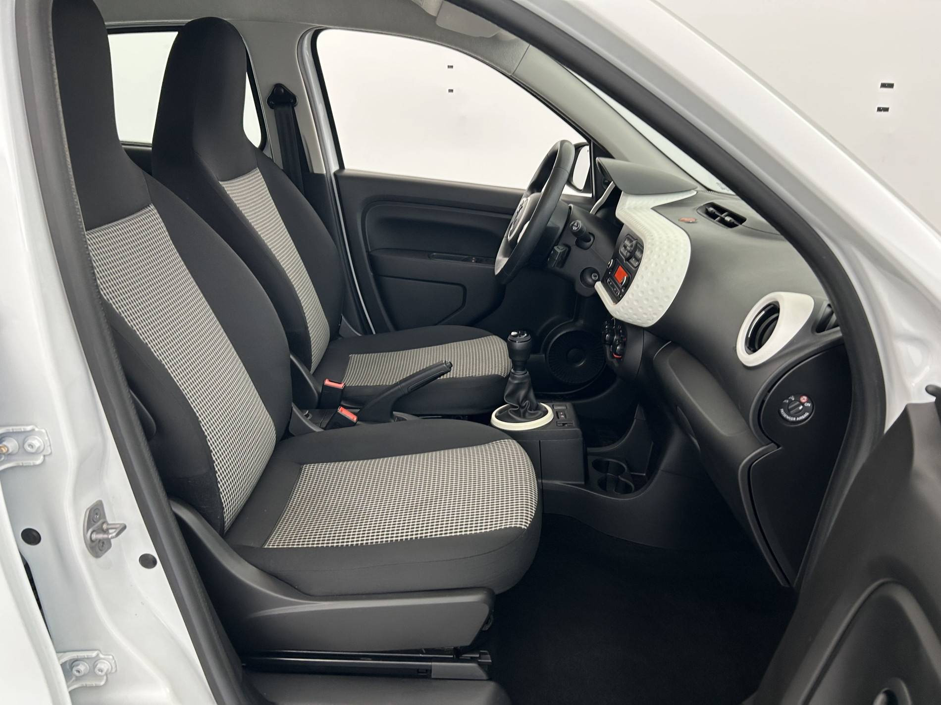Vente en ligne Renault Twingo 3  SCe 65 - 20 au prix de 9 490 €