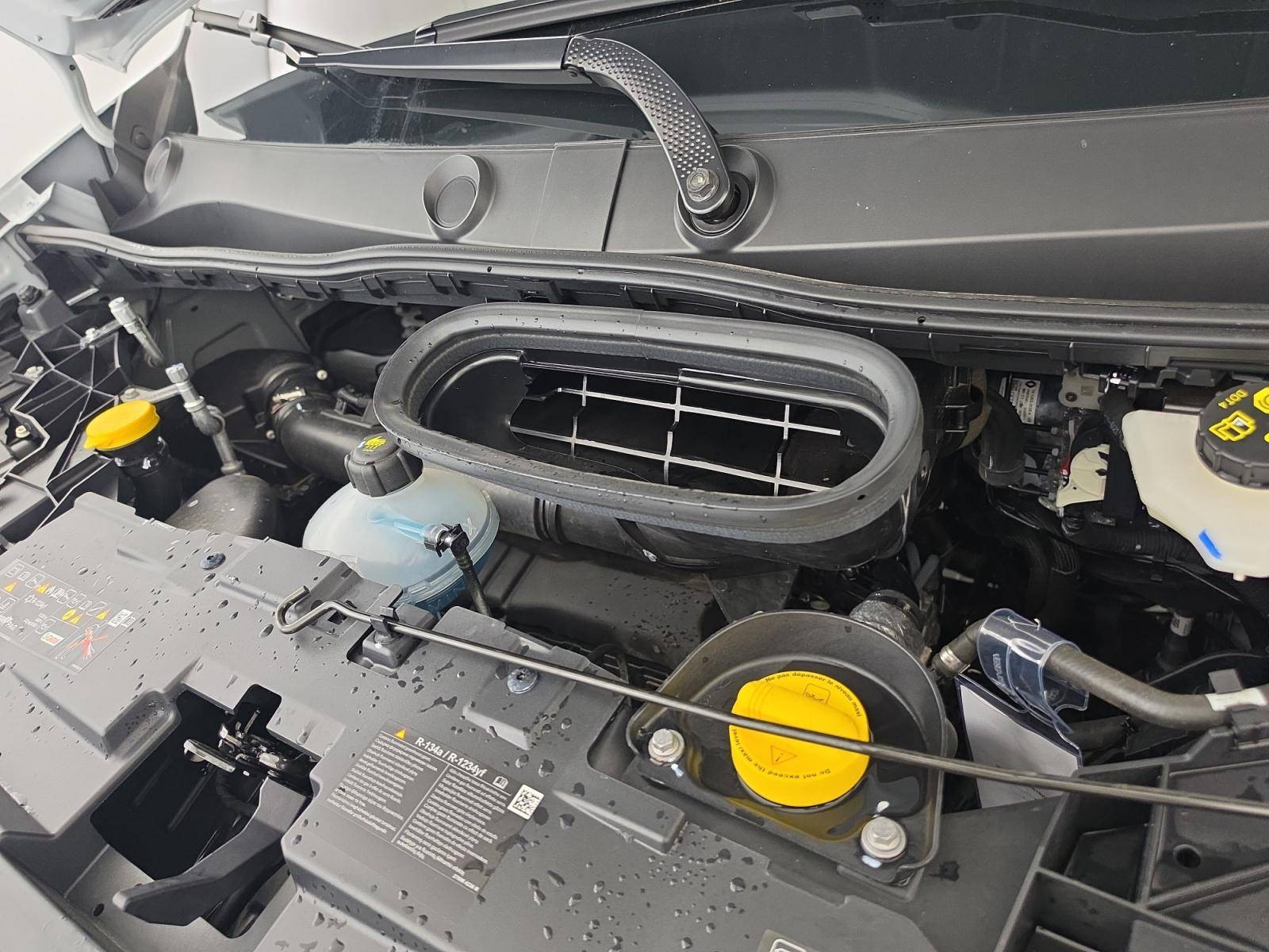 Vente en ligne Renault Master Fourgon MASTER FG BLUE DCI 130 L2H2 3T5 TR au prix de 31 490 €