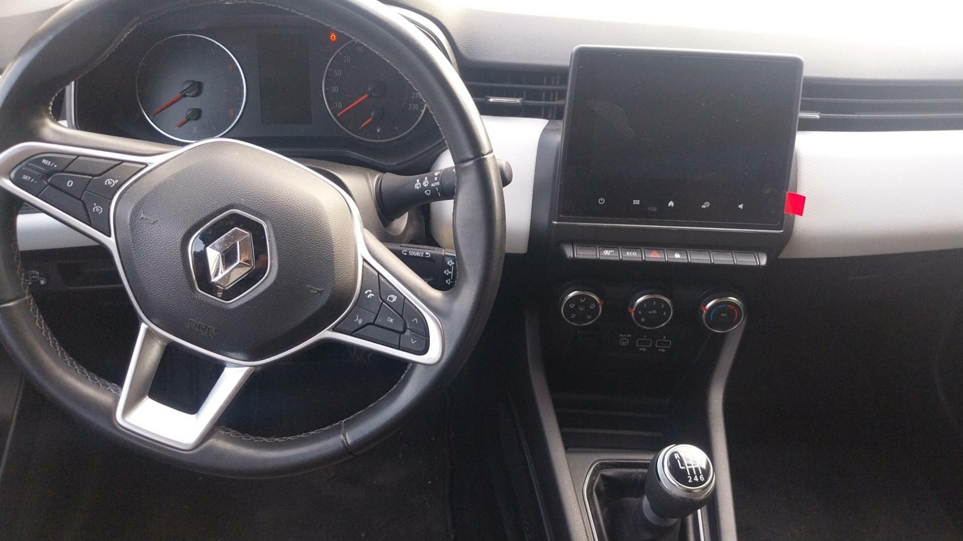 Vente en ligne Renault Clio 5 Clio TCe 100 GPL au prix de 13 690 €