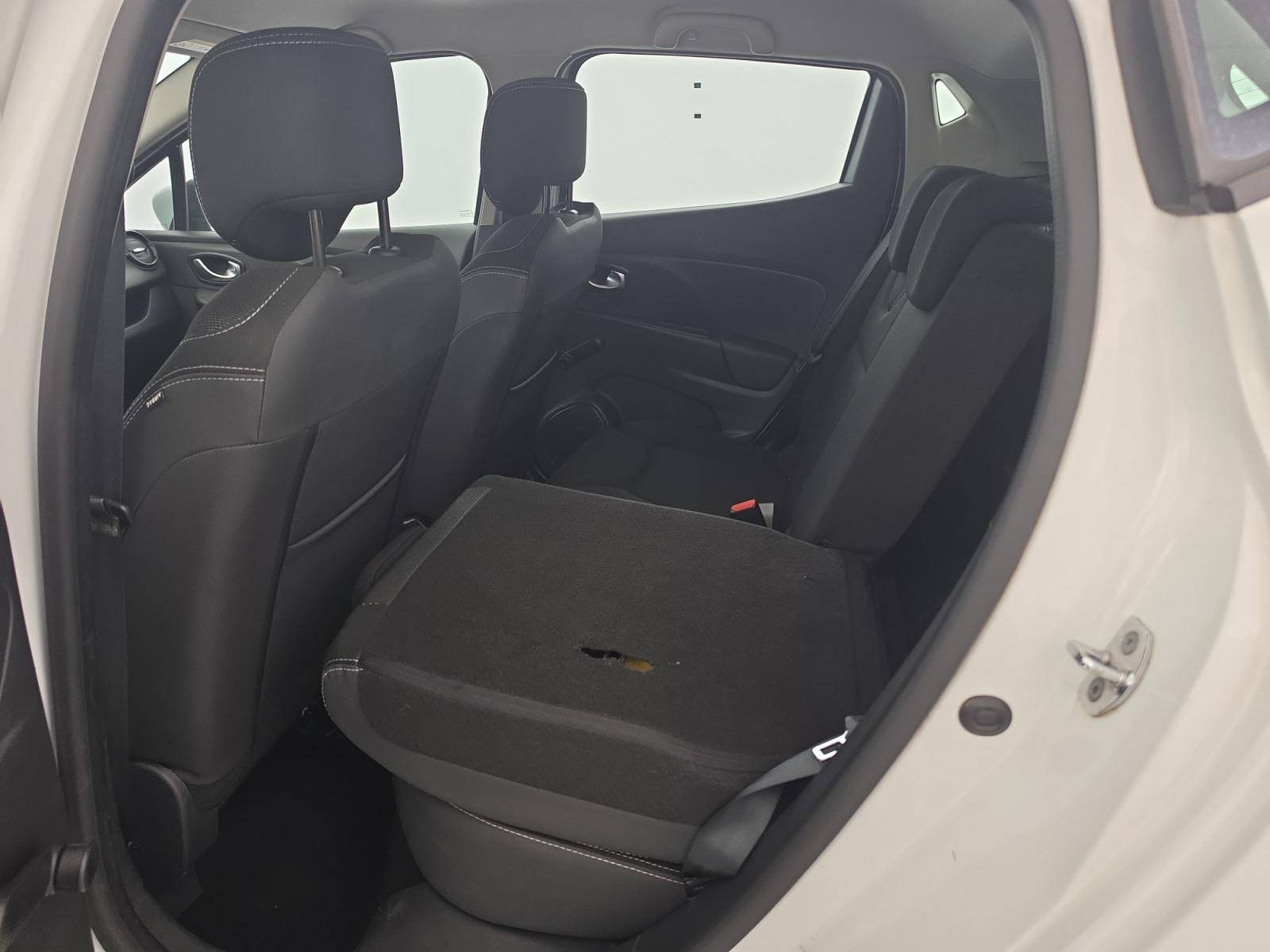 Vente en ligne Renault Clio 4 Clio dCi 90 E6C EDC au prix de 11 590 €