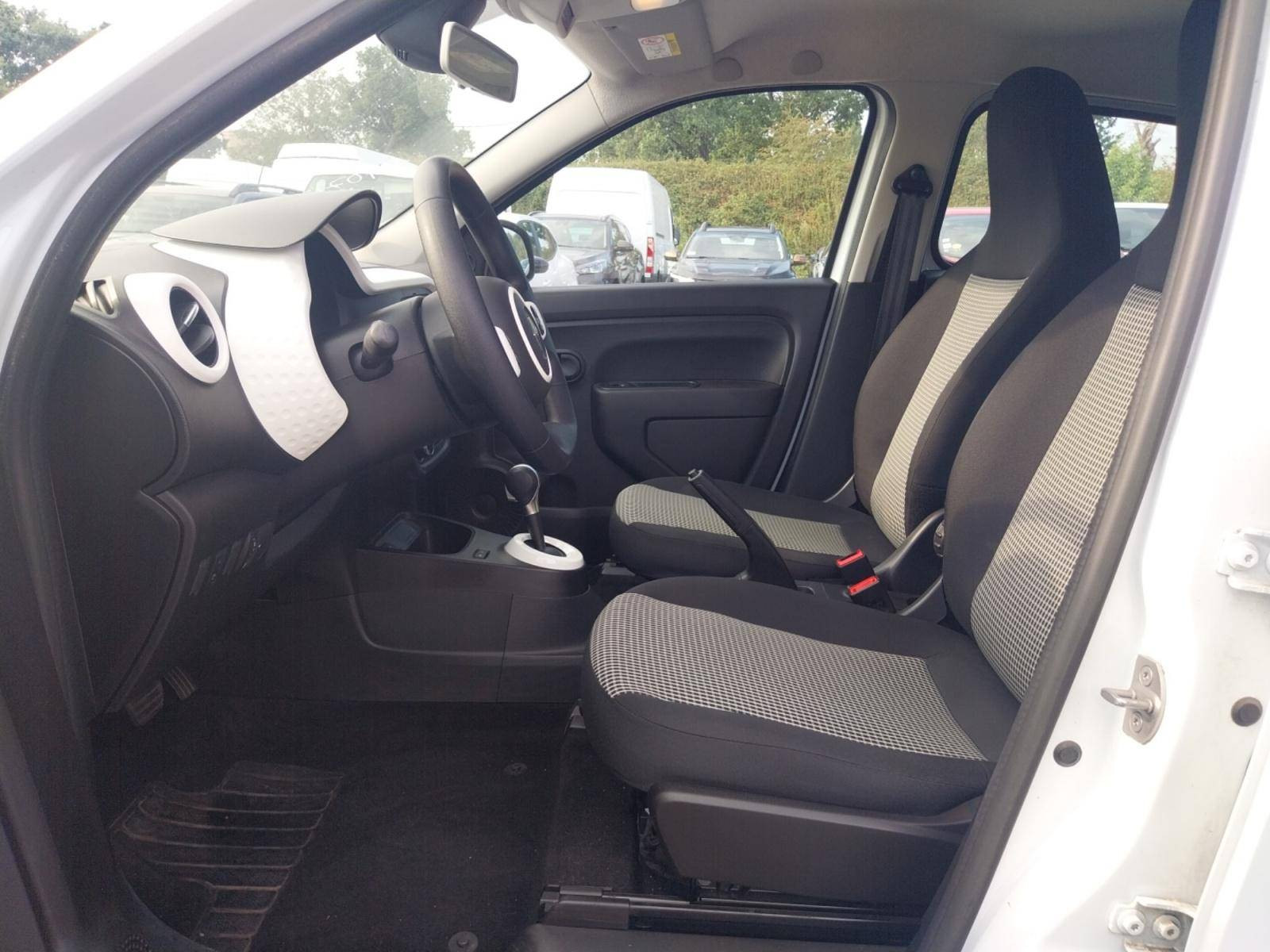 Vente en ligne Renault Twingo Electrique Twingo III E-Tech au prix de 12 490 €