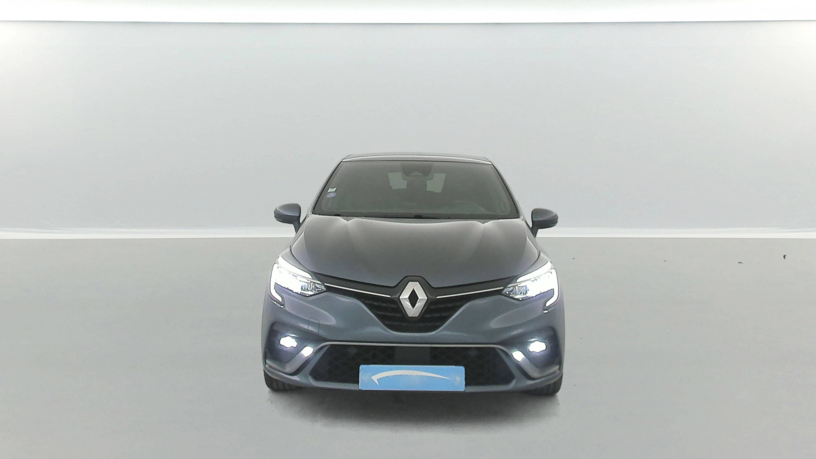 Vente en ligne Renault Clio 5 Clio E-Tech 140 - 21N au prix de 17 990 €