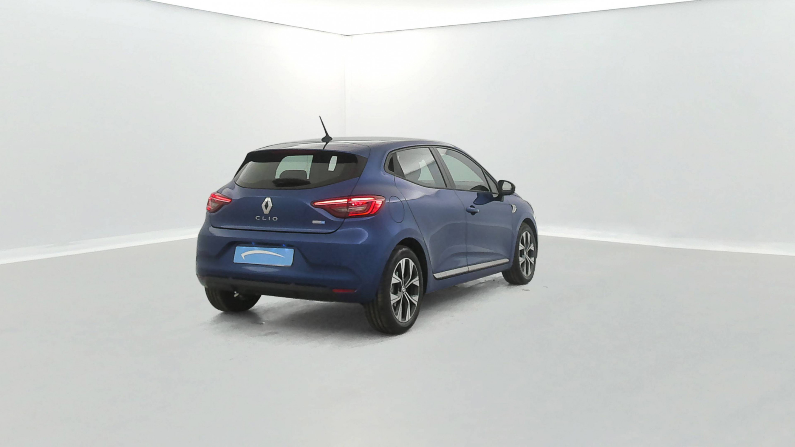 Vente en ligne Renault Clio 5 Clio E-Tech 140 - 21N au prix de 14 990 €