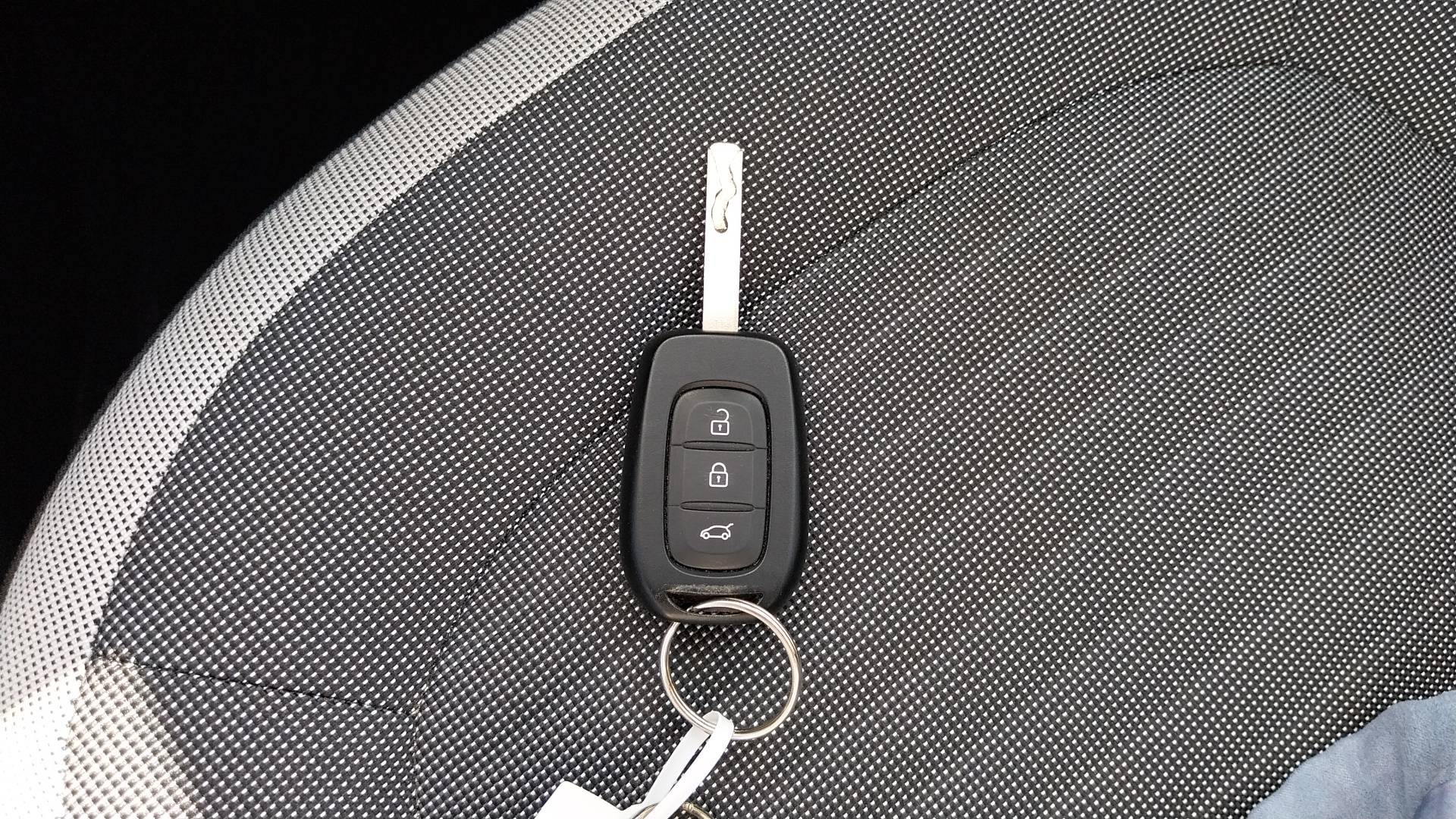 Vente en ligne Renault Twingo 3  SCe 65 - 21 au prix de 11 990 €