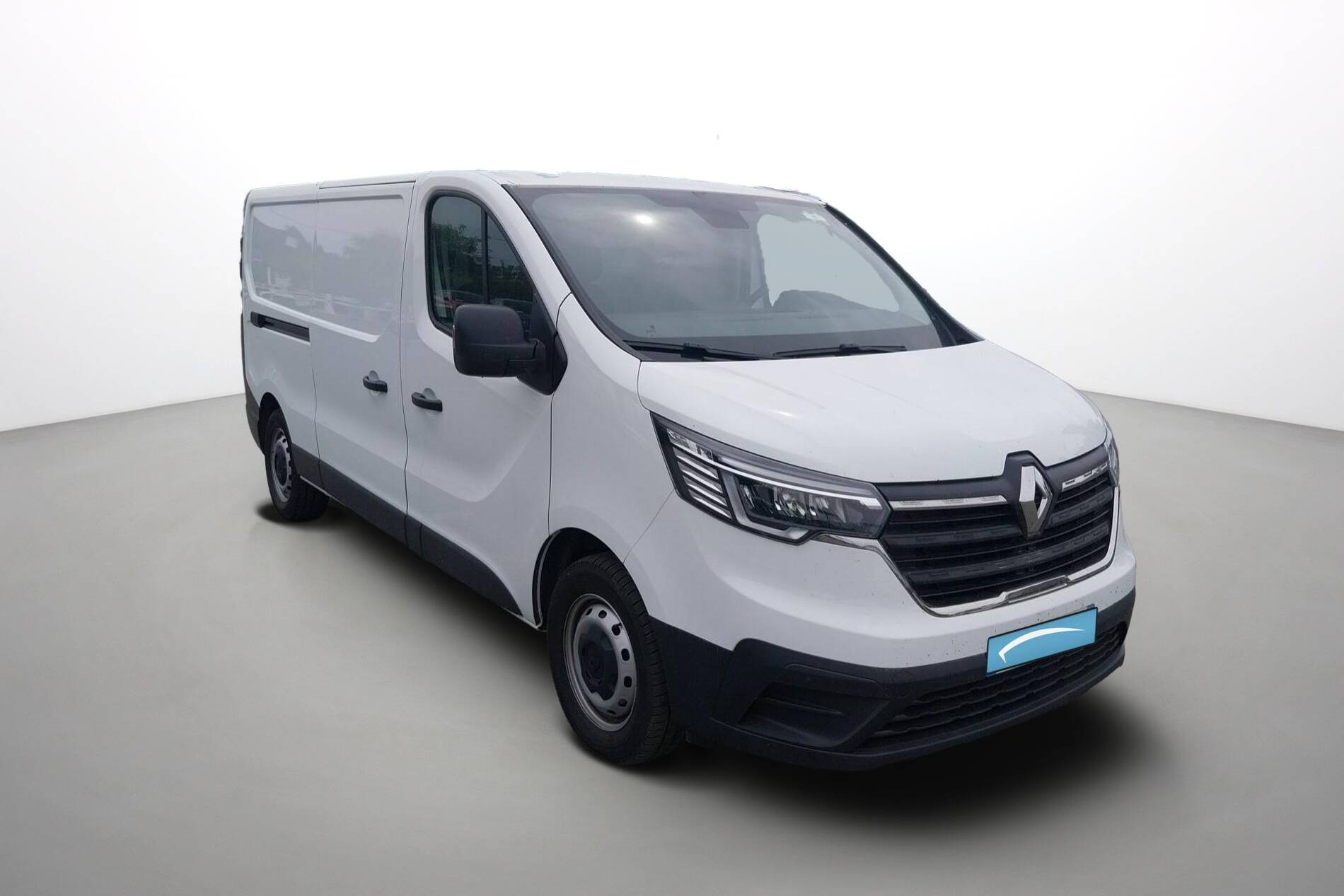 Vente en ligne Renault Trafic 3 Fourgon TRAFIC FGN L2H1 3000 KG BLUE DCI 130 au prix de 23 990 €