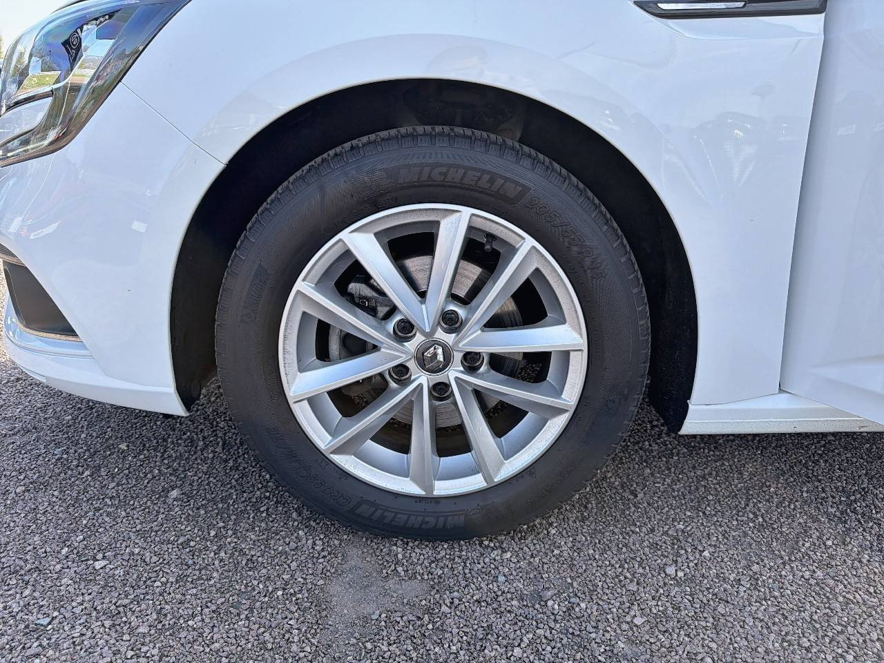 Vente en ligne Renault Megane 4 Mégane IV Berline Blue dCi 95 au prix de 14 990 €