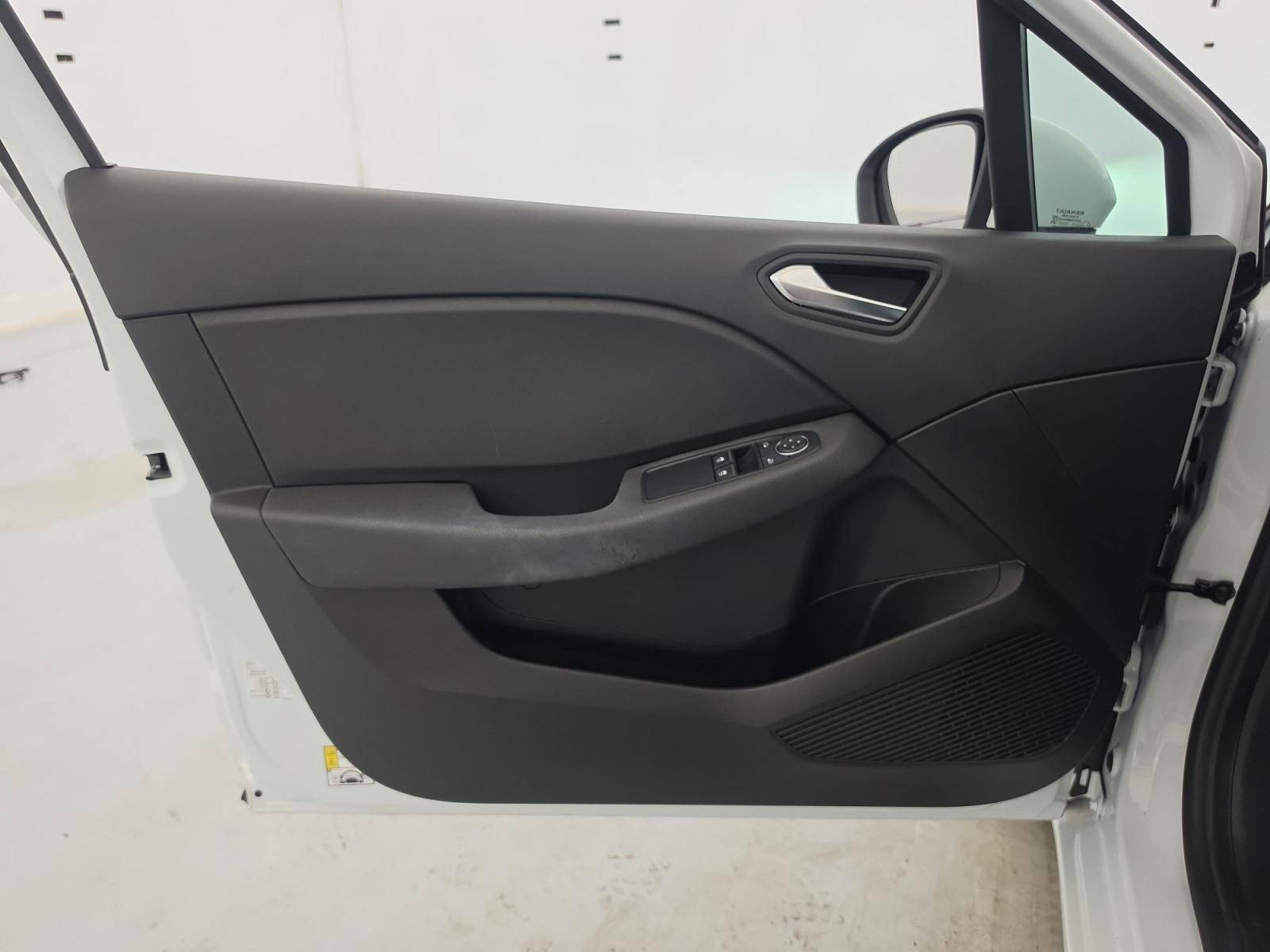Vente en ligne Renault Clio 5 Clio TCe 90 - 21N au prix de 12 991 €
