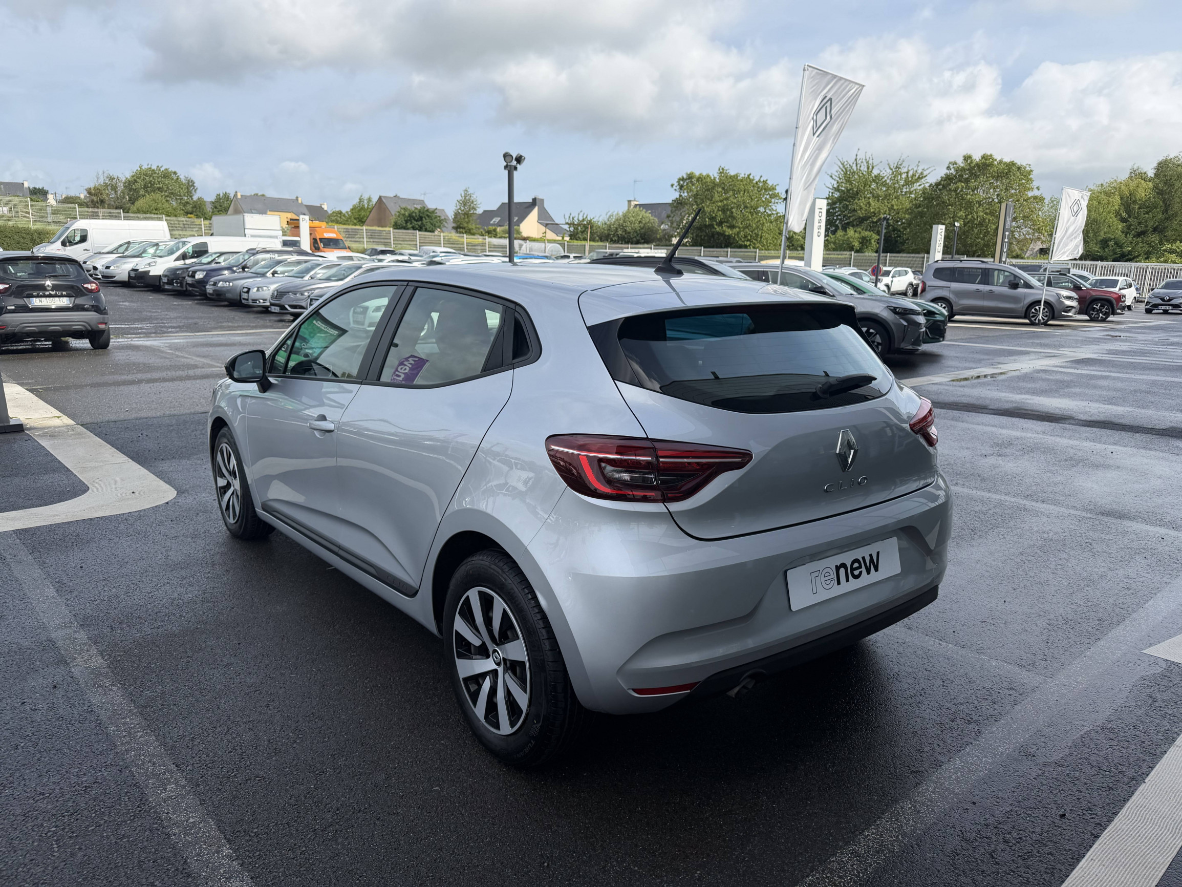 Vente en ligne Renault Clio 5 Clio TCe 90 au prix de 14 990 €