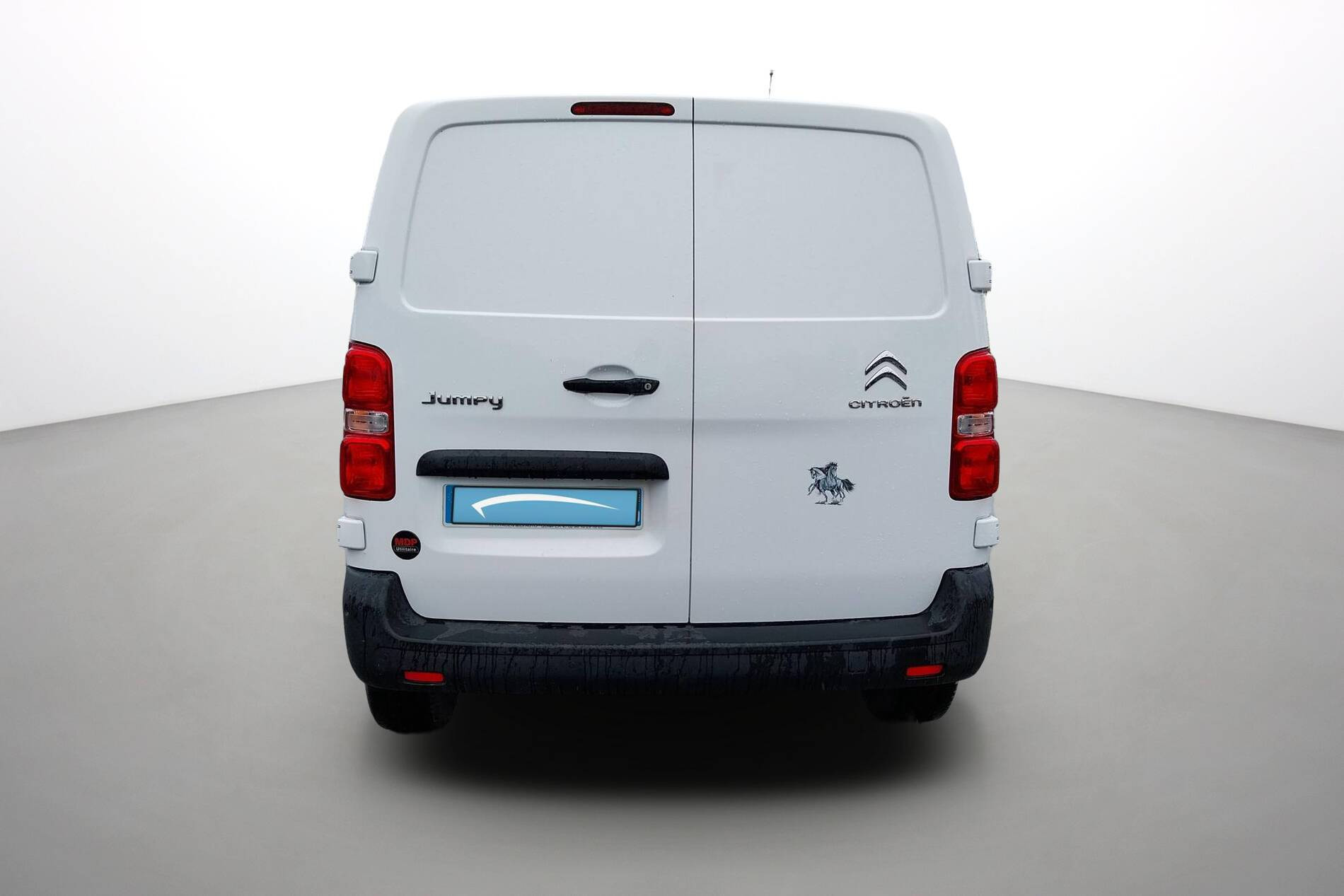 Vente en ligne Citroën Jumper Fourgon JUMPY FGN M BLUEHDI 120 S&S BVM6 au prix de 19 490 €