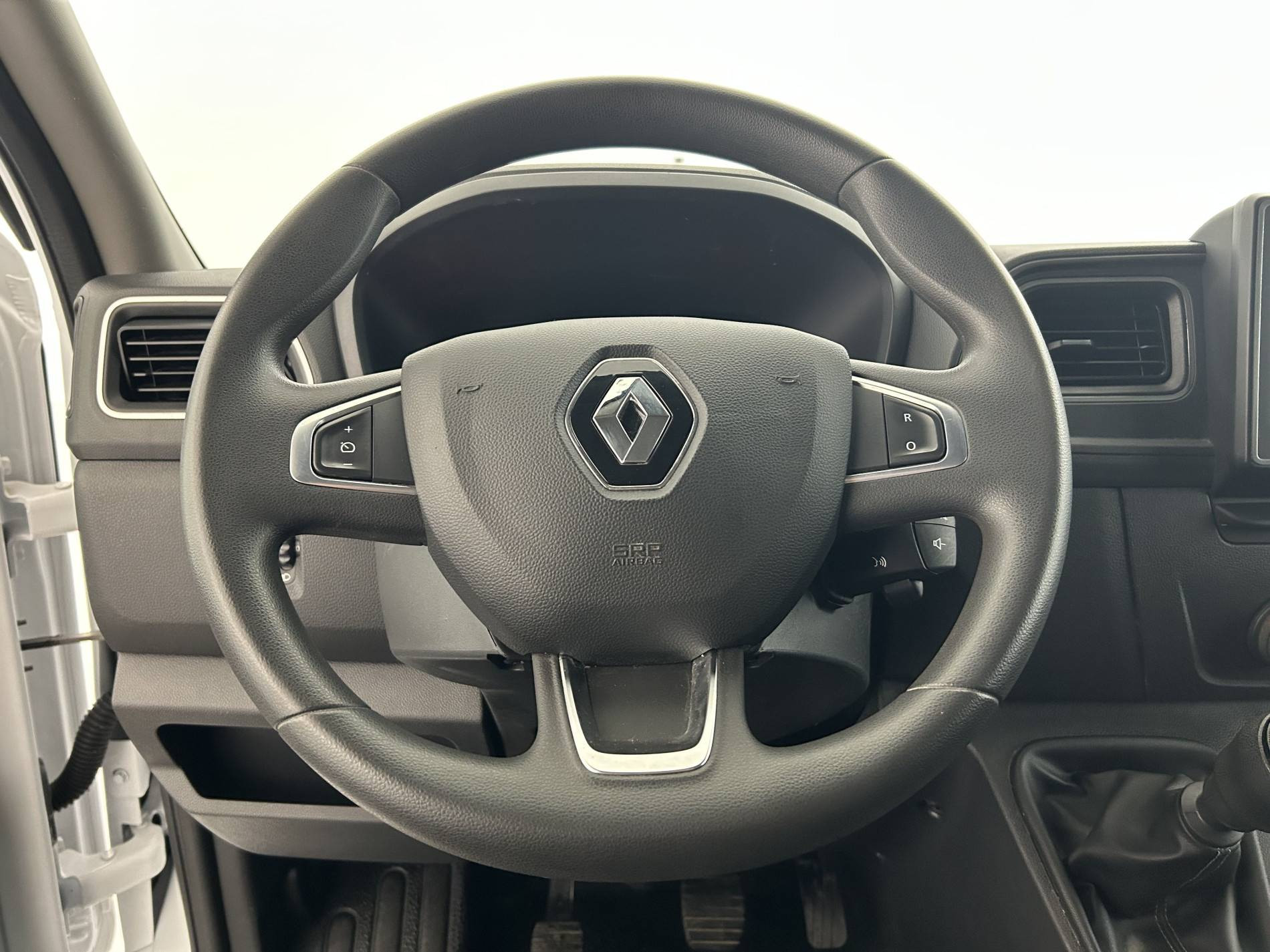Vente en ligne Renault Master Fourgon MASTER FGN TRAC F3300 L2H2 BLUE DCI 180 au prix de 21 890 €