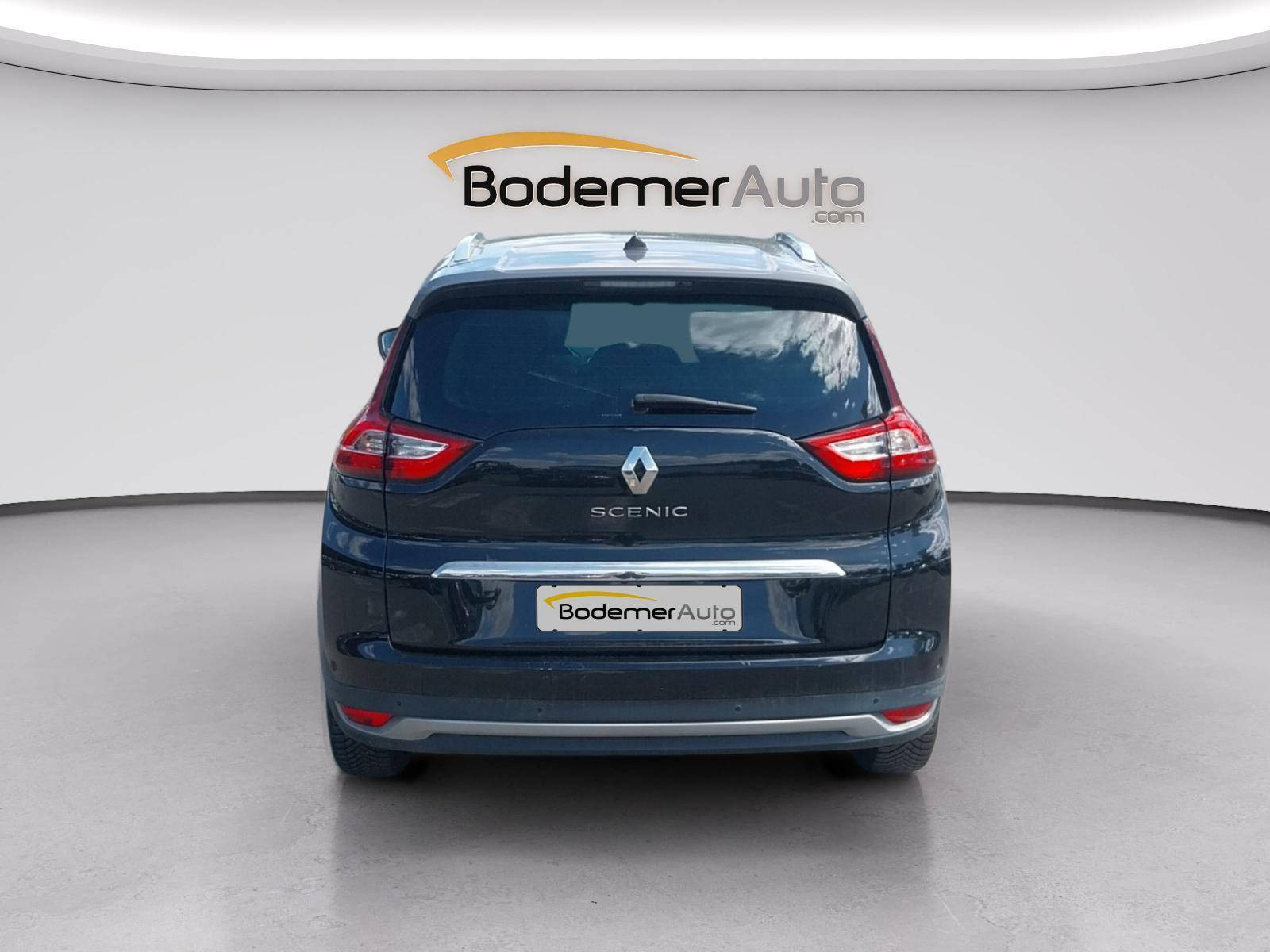 Vente en ligne Renault Grand Scenic 4 Grand Scenic Blue dCi 150 EDC au prix de 18 990 €