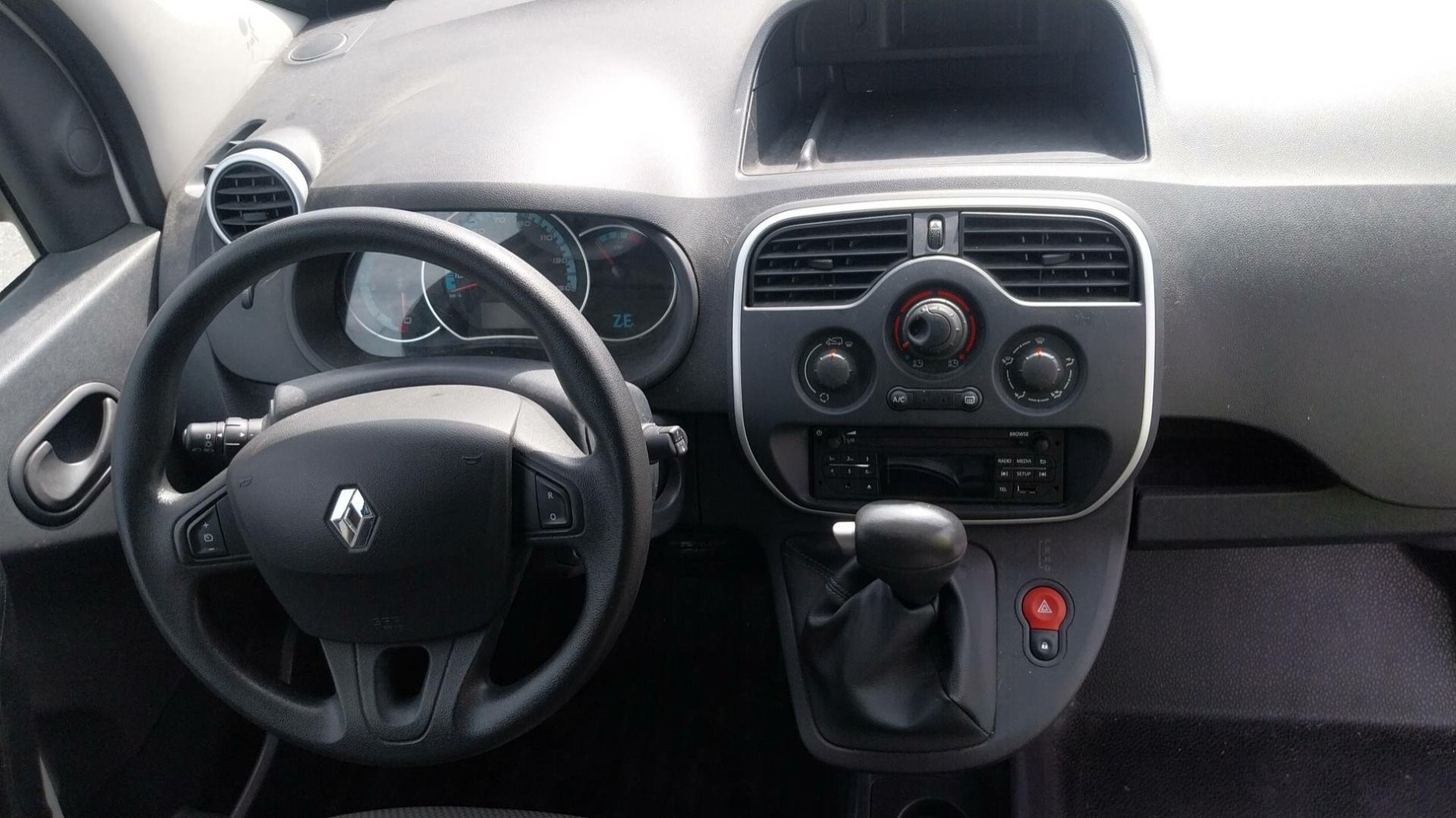 Vente en ligne Renault Kangoo Electrique KANGOO Z.E. ACHAT INTEGRAL au prix de 13 990 €